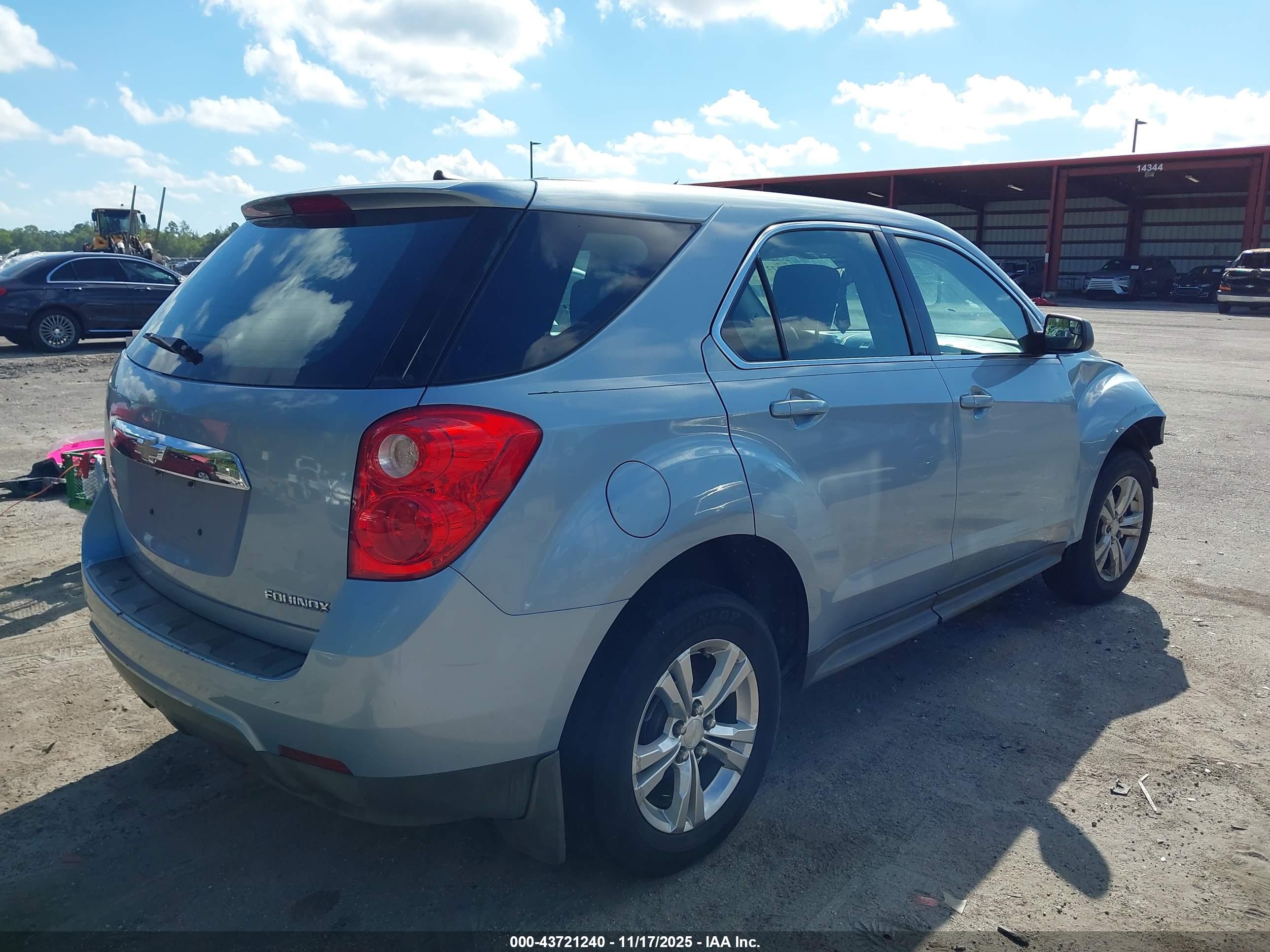 CHEVROLET EQUINOX image 4