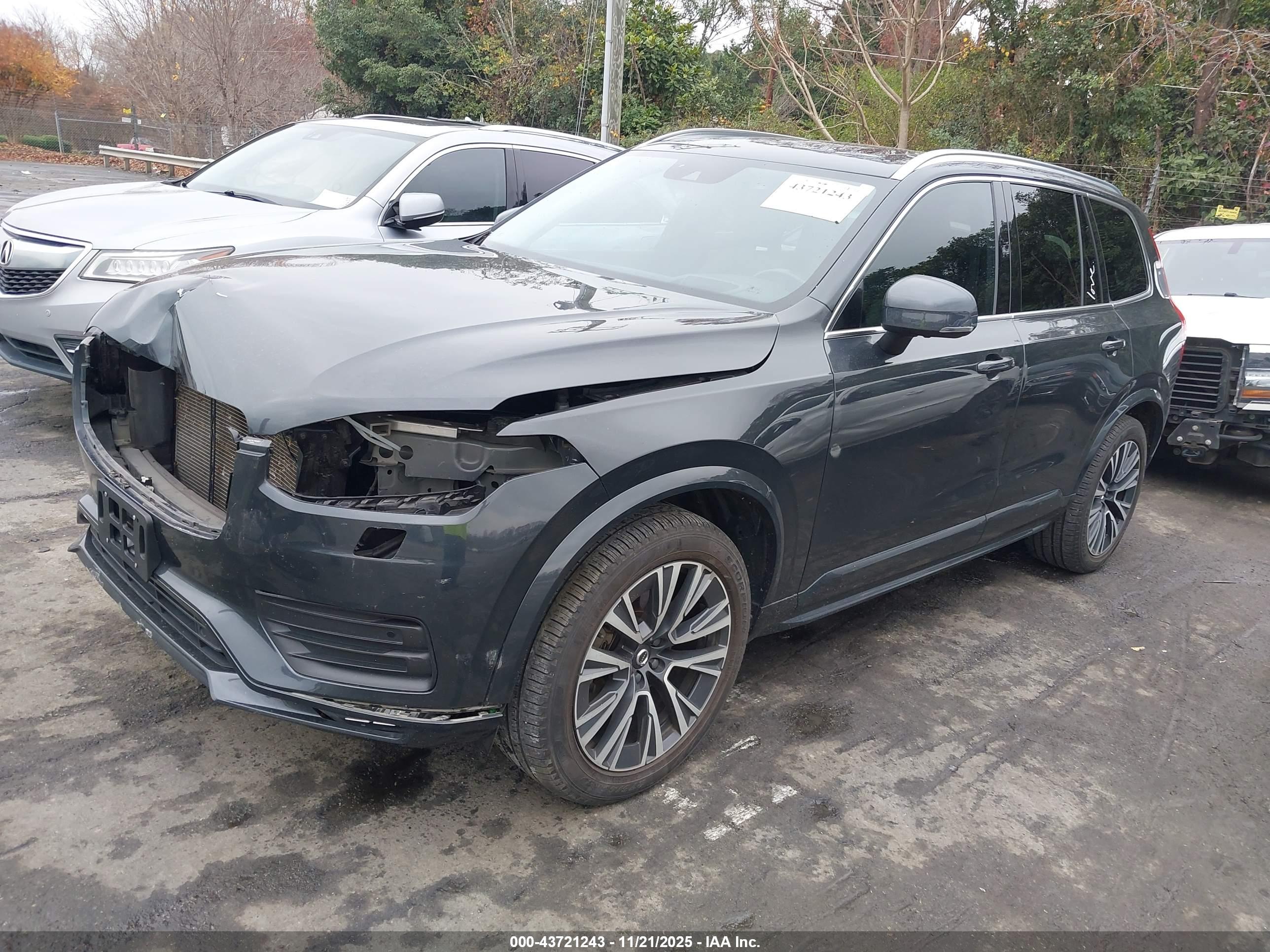 VOLVO XC90 image 2