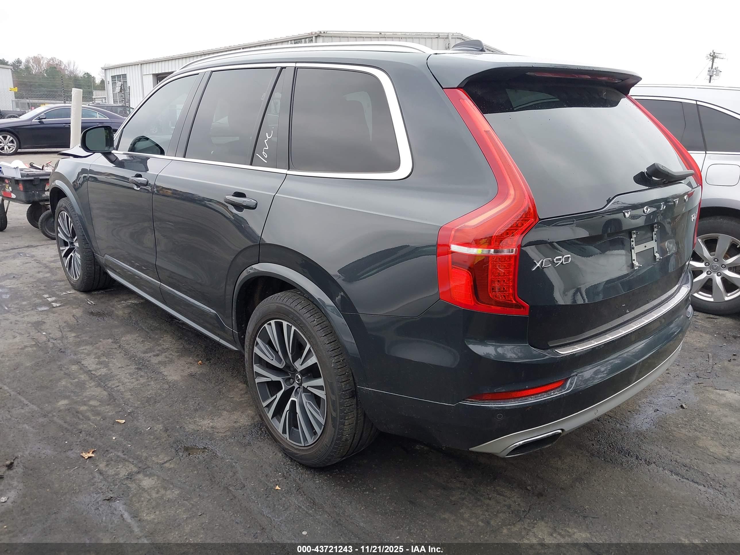 VOLVO XC90 image 3
