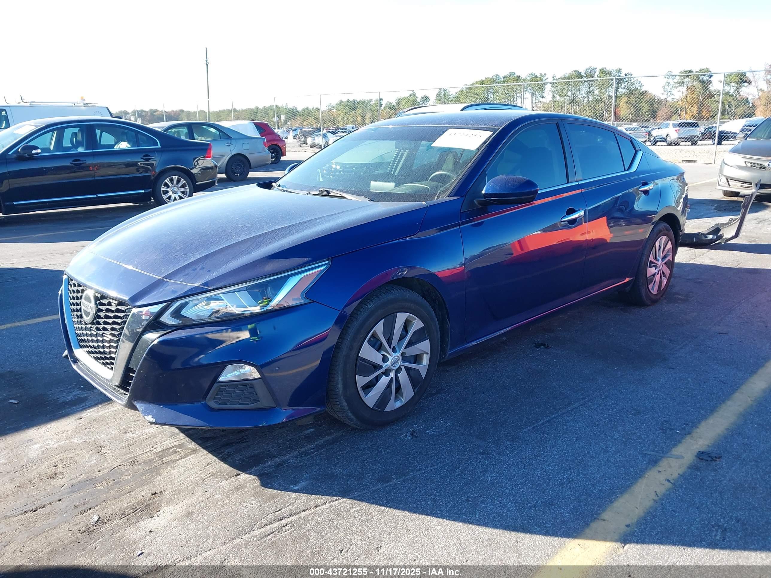 NISSAN ALTIMA image 2