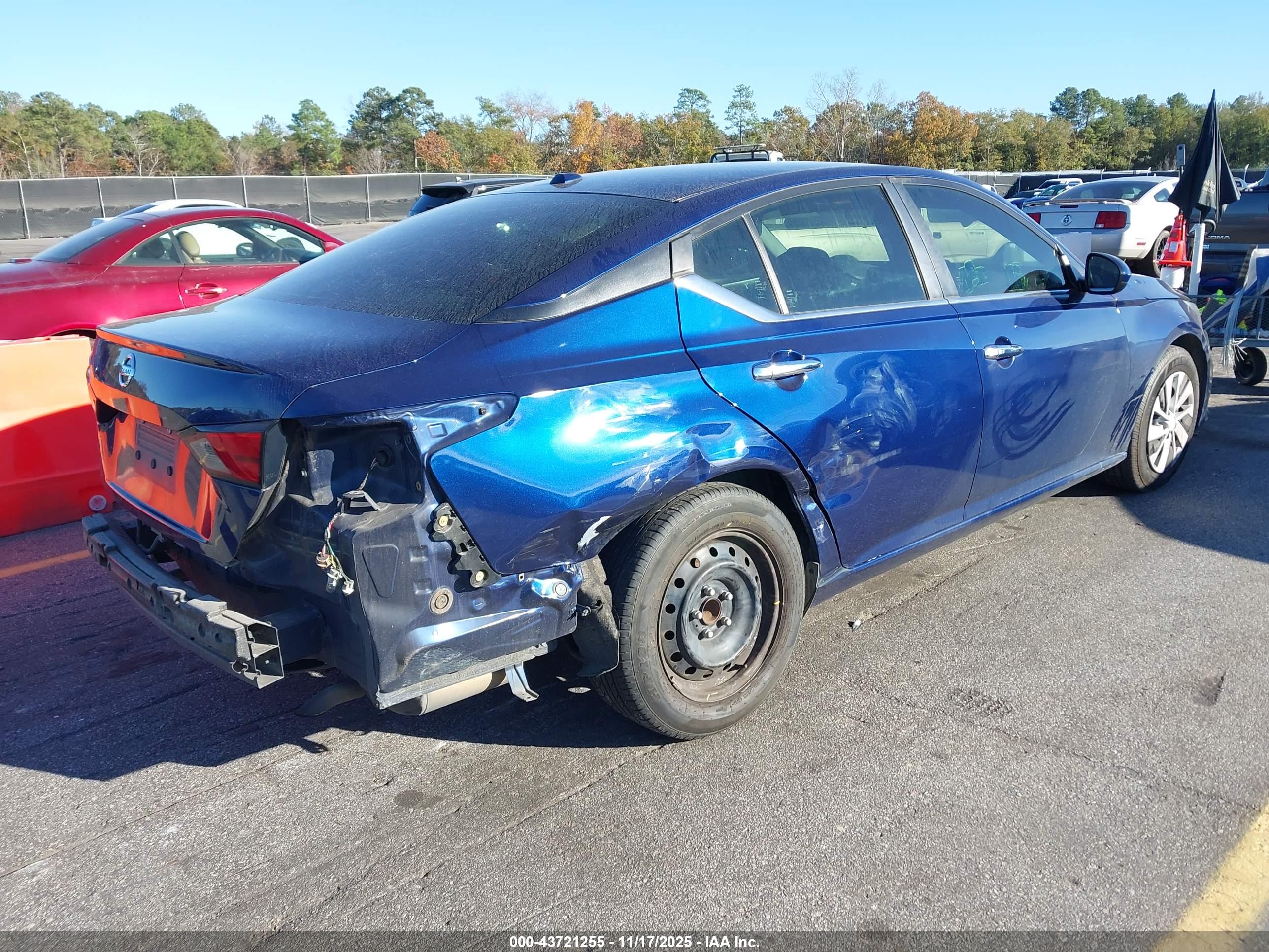 NISSAN ALTIMA image 4
