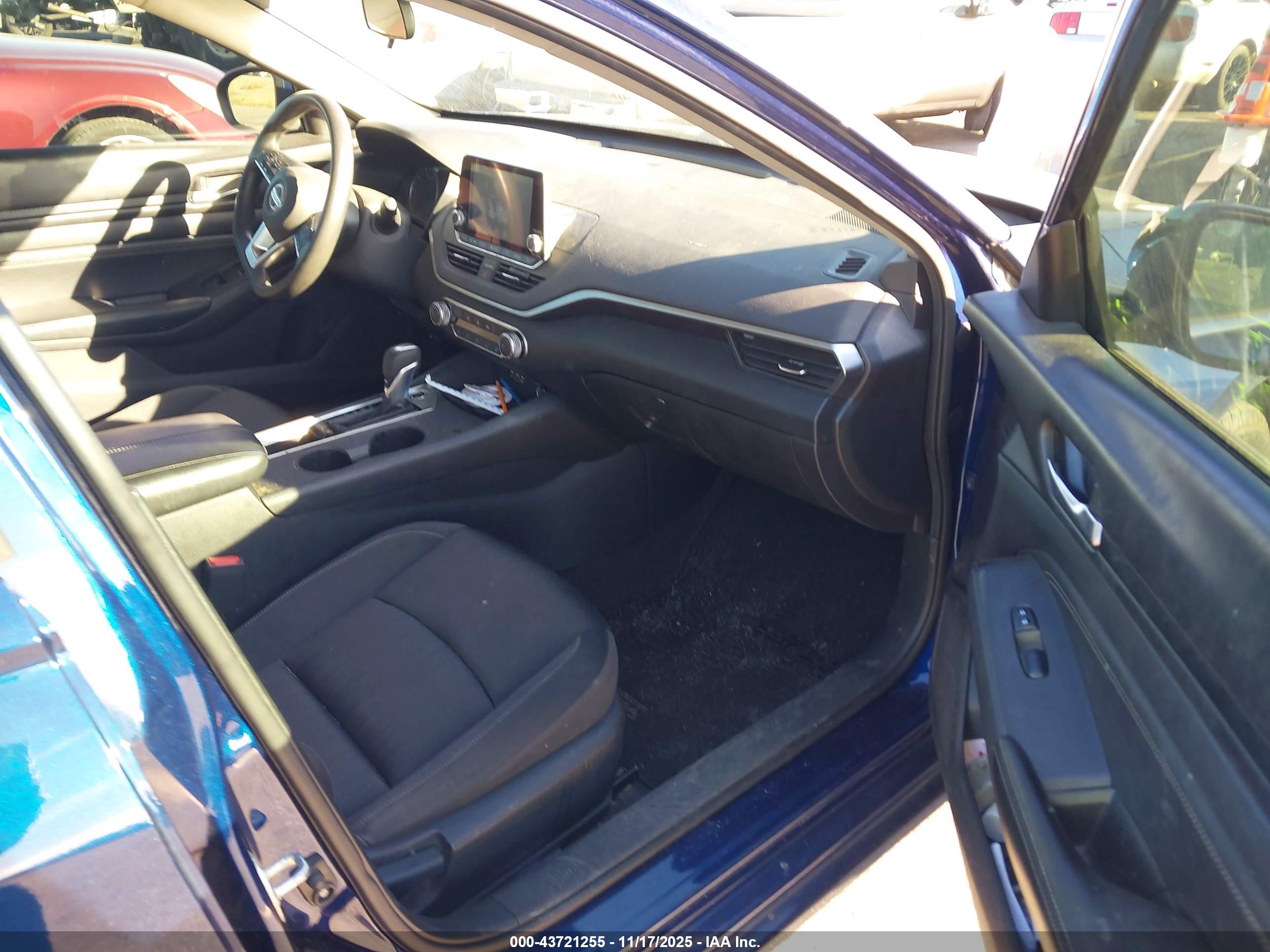 NISSAN ALTIMA image 5