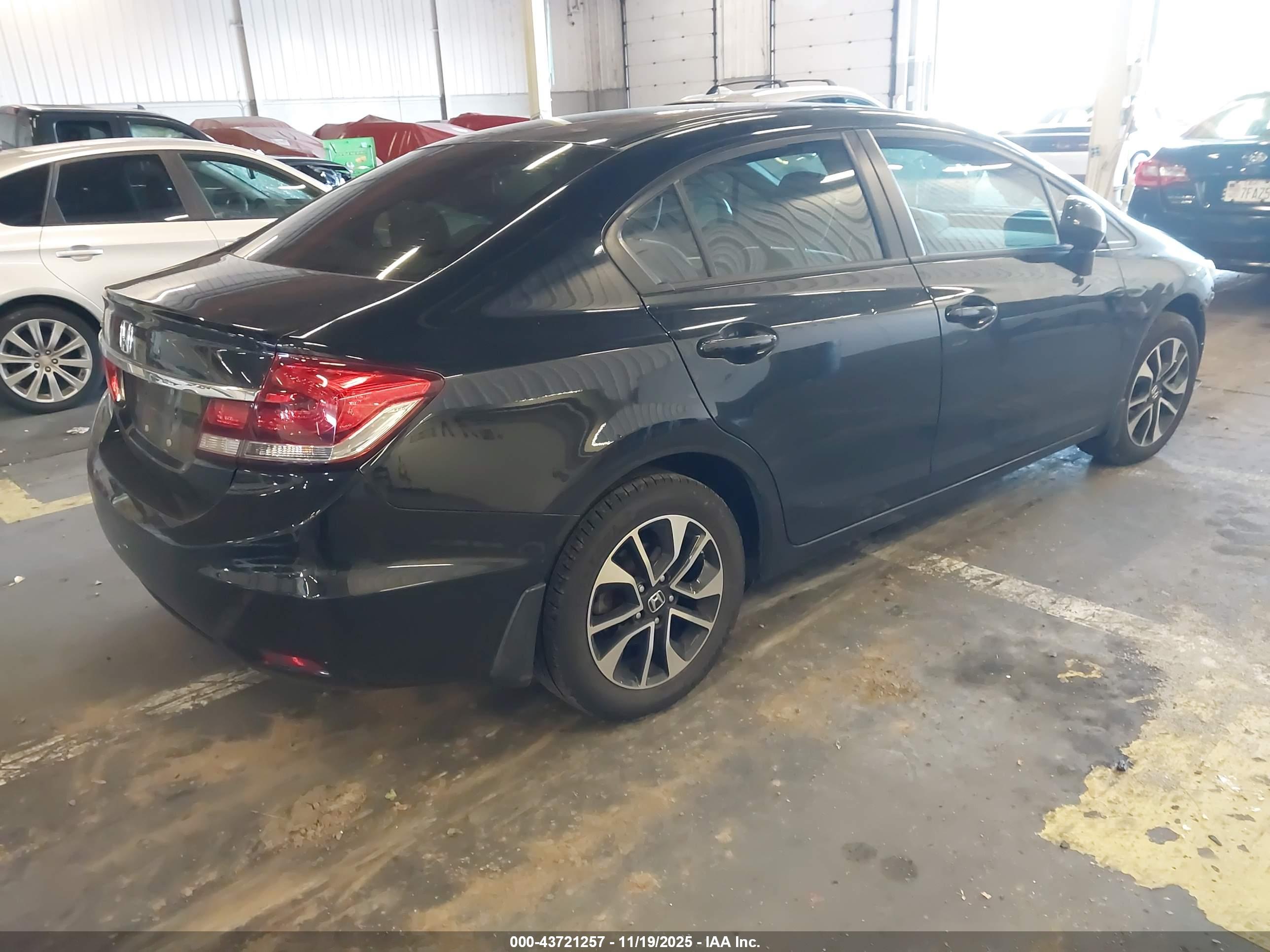 HONDA CIVIC image 4