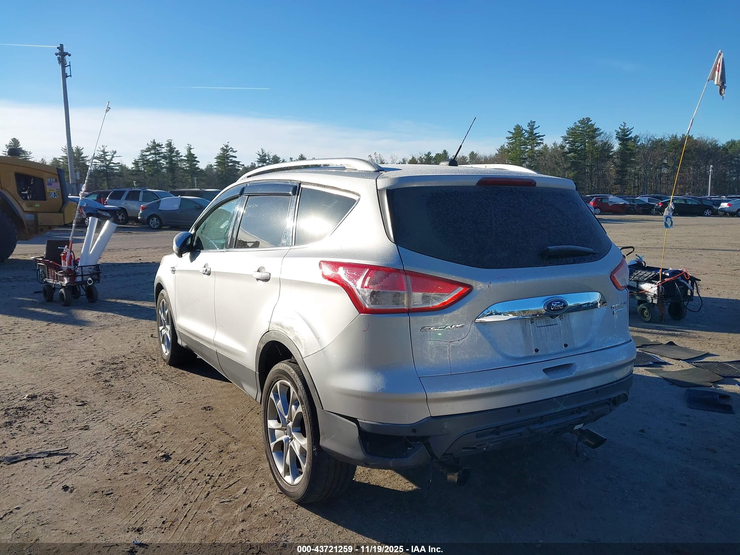FORD ESCAPE image 3