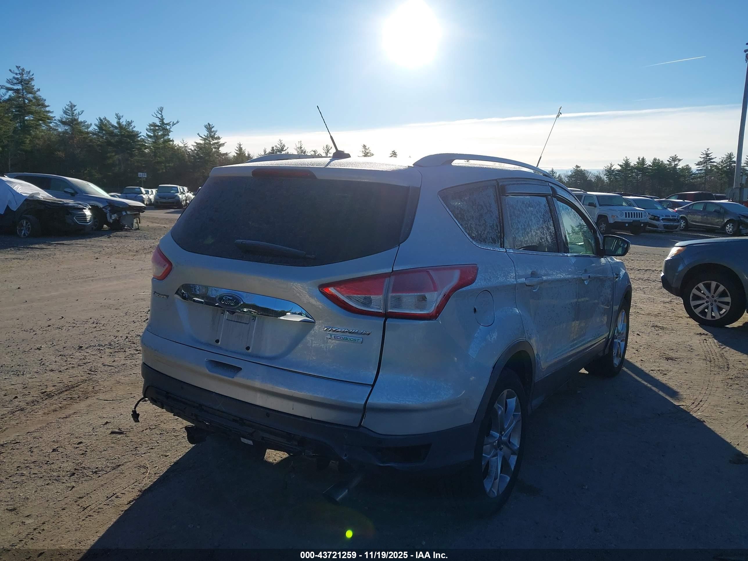 FORD ESCAPE image 4