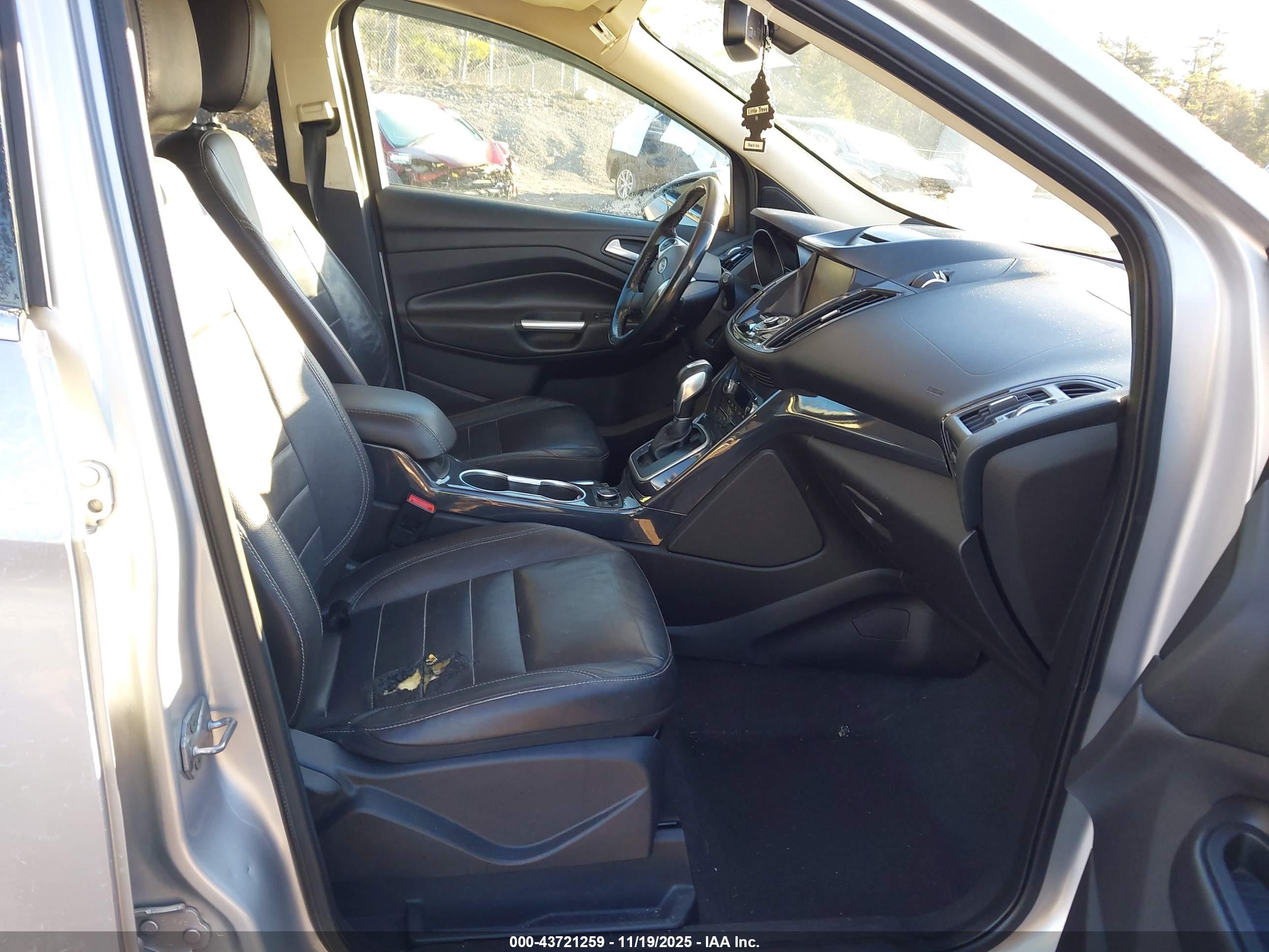 FORD ESCAPE image 5