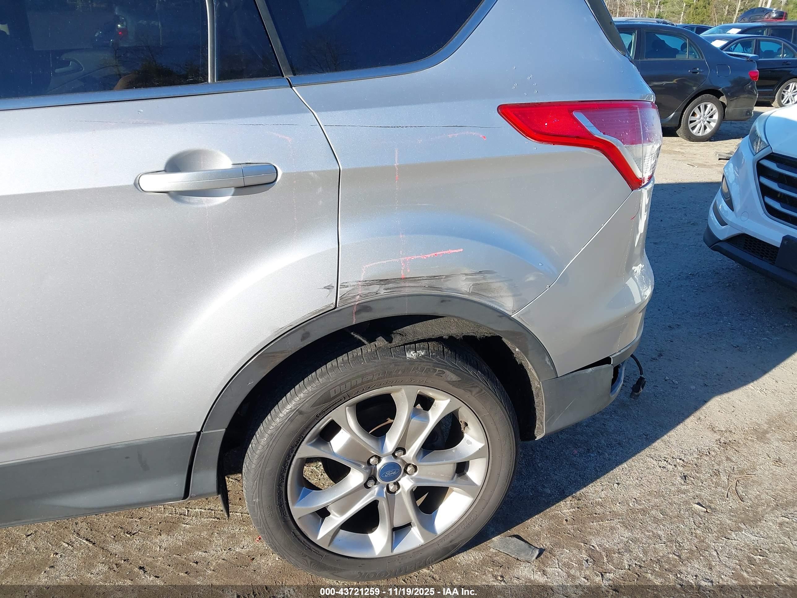 FORD ESCAPE image 6
