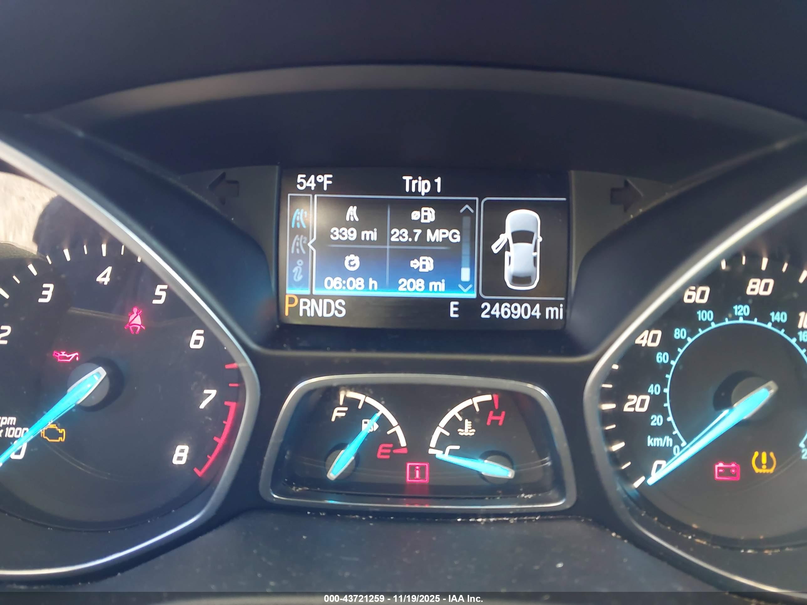 FORD ESCAPE image 7