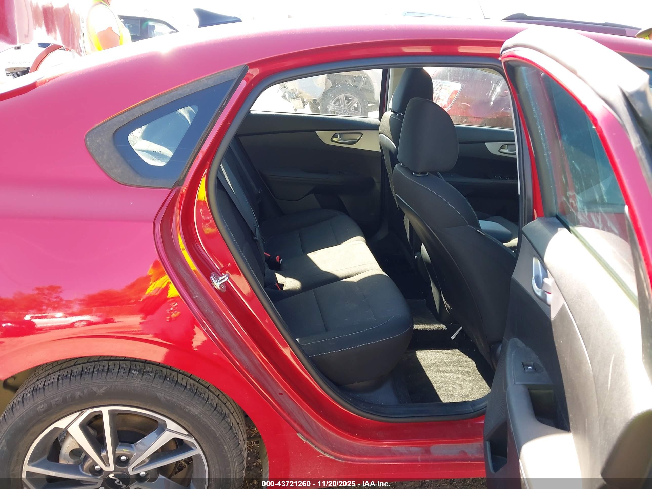 KIA FORTE image 8