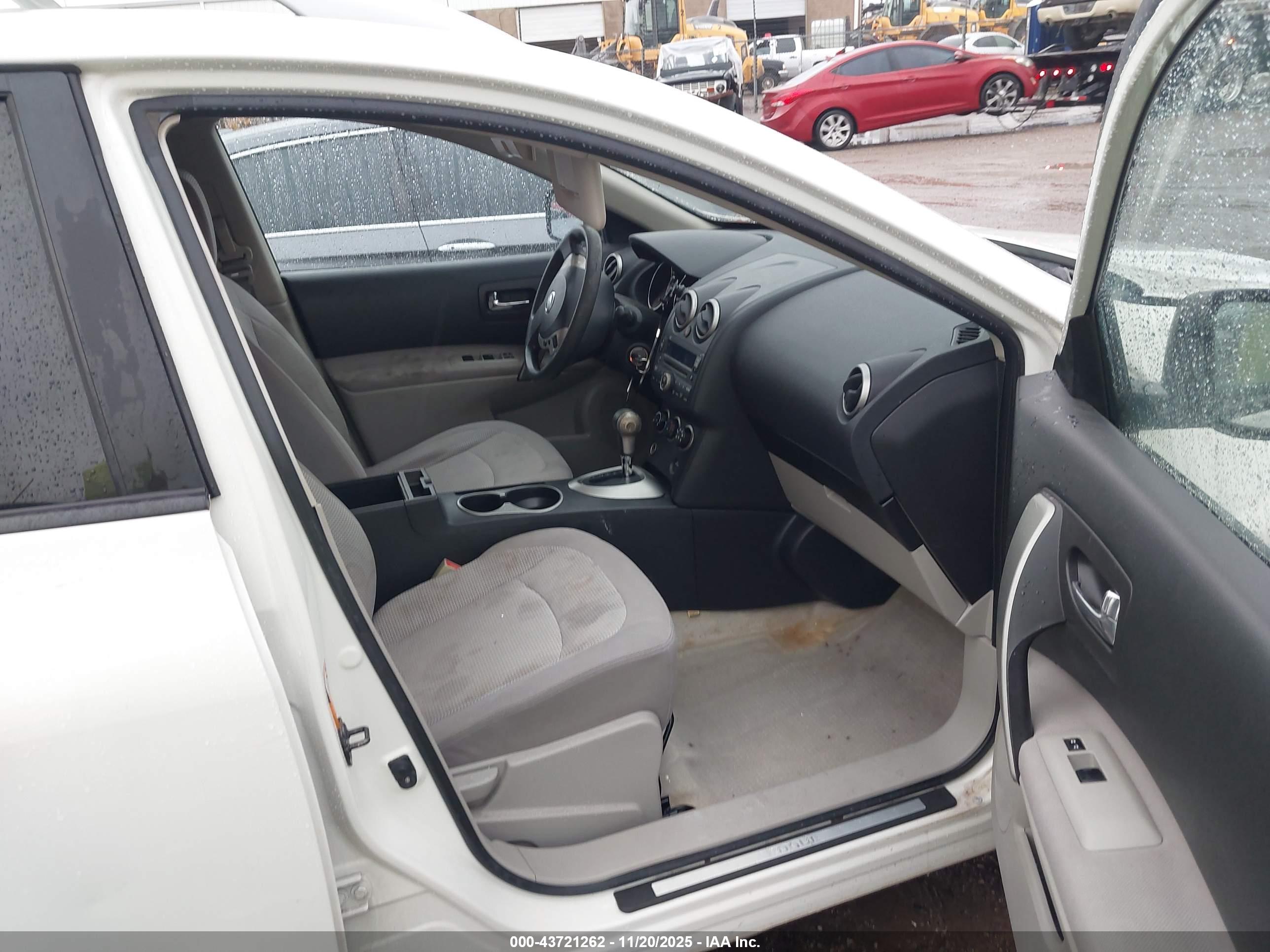 NISSAN ROGUE image 5