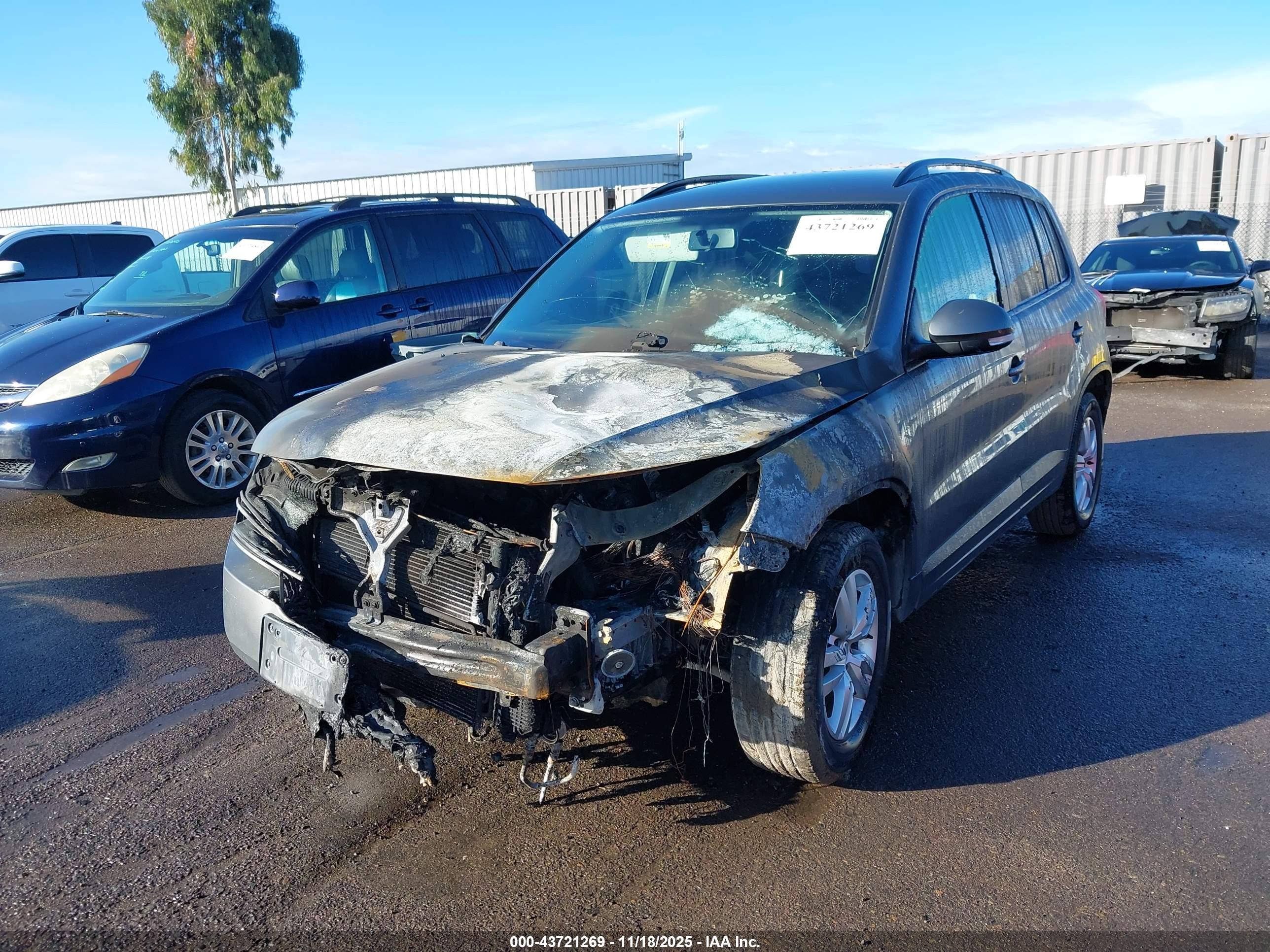VOLKSWAGEN TIGUAN image 6