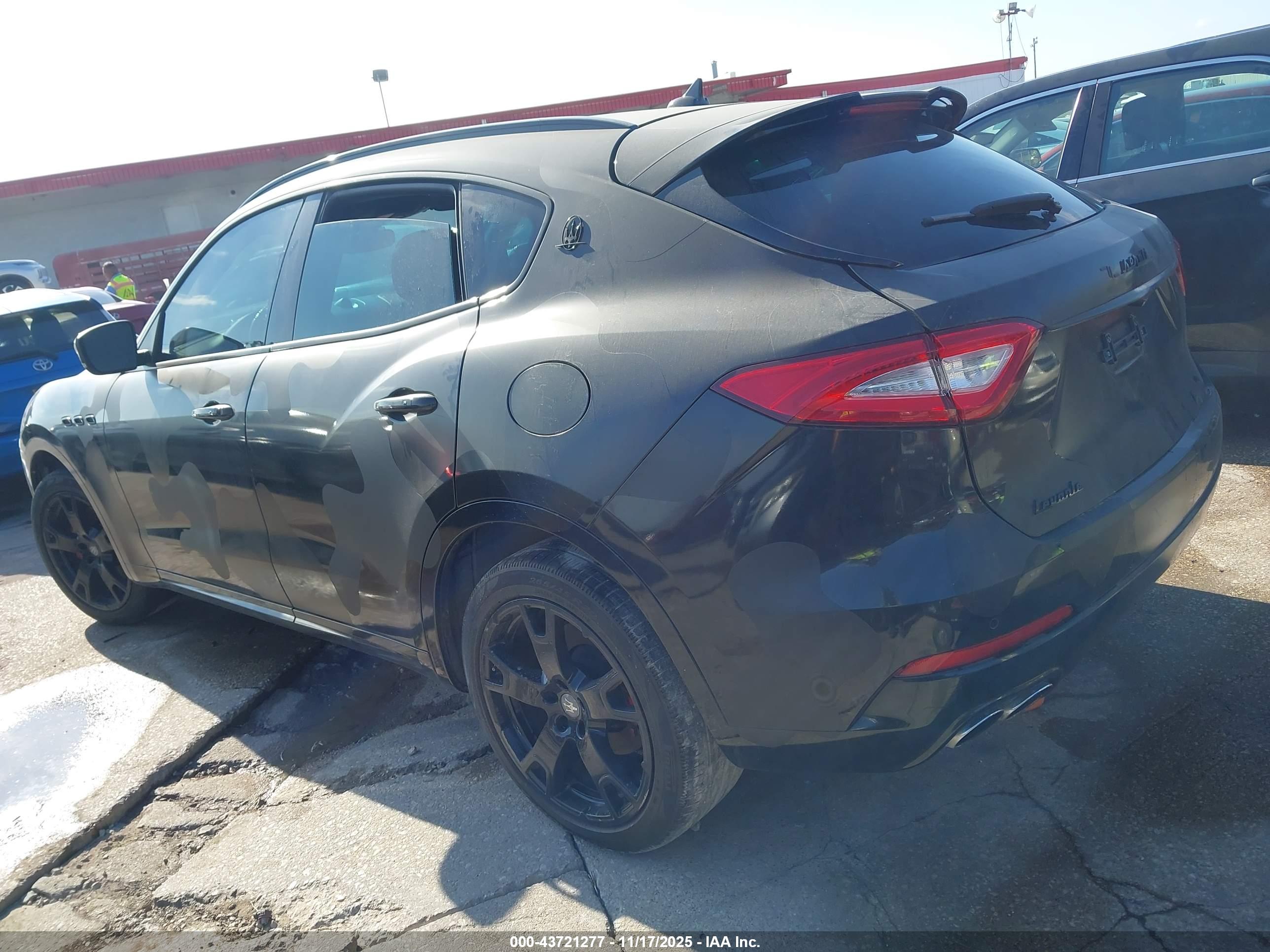 MASERATI LEVANTE image 3