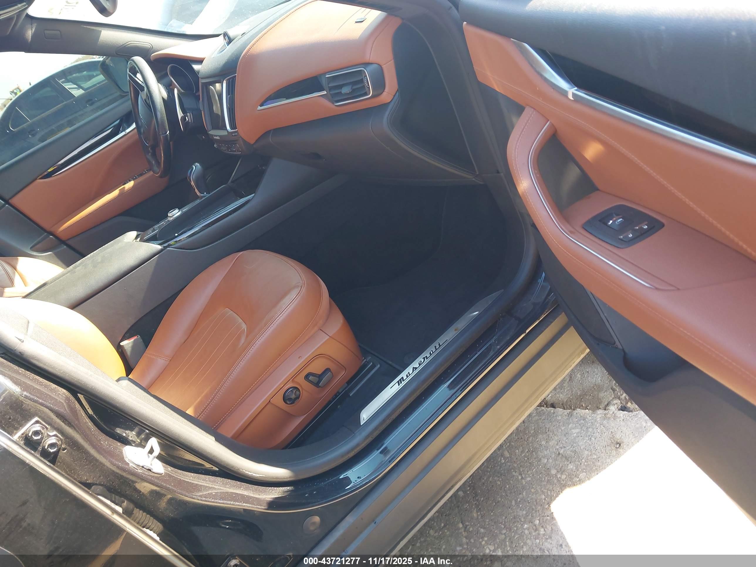 MASERATI LEVANTE image 5