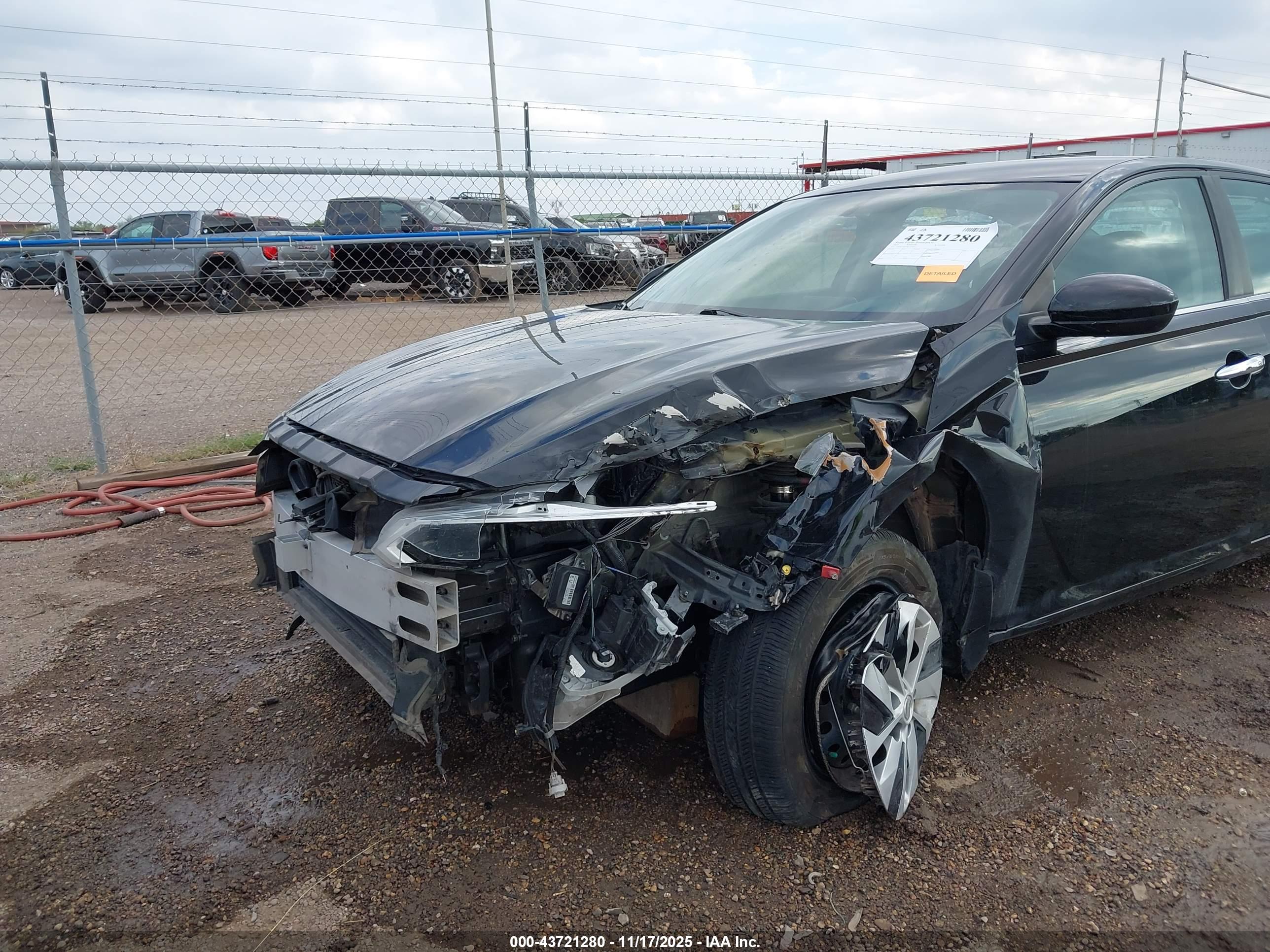 NISSAN ALTIMA image 6