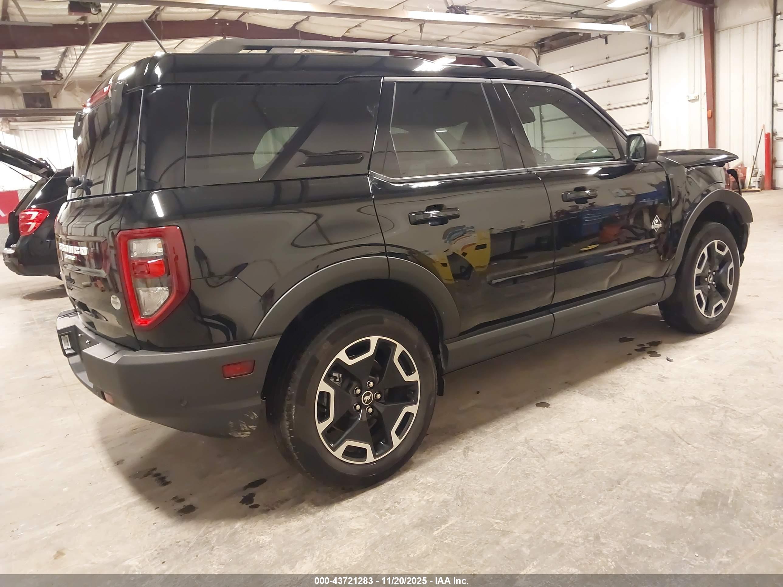 FORD BRONCO image 4