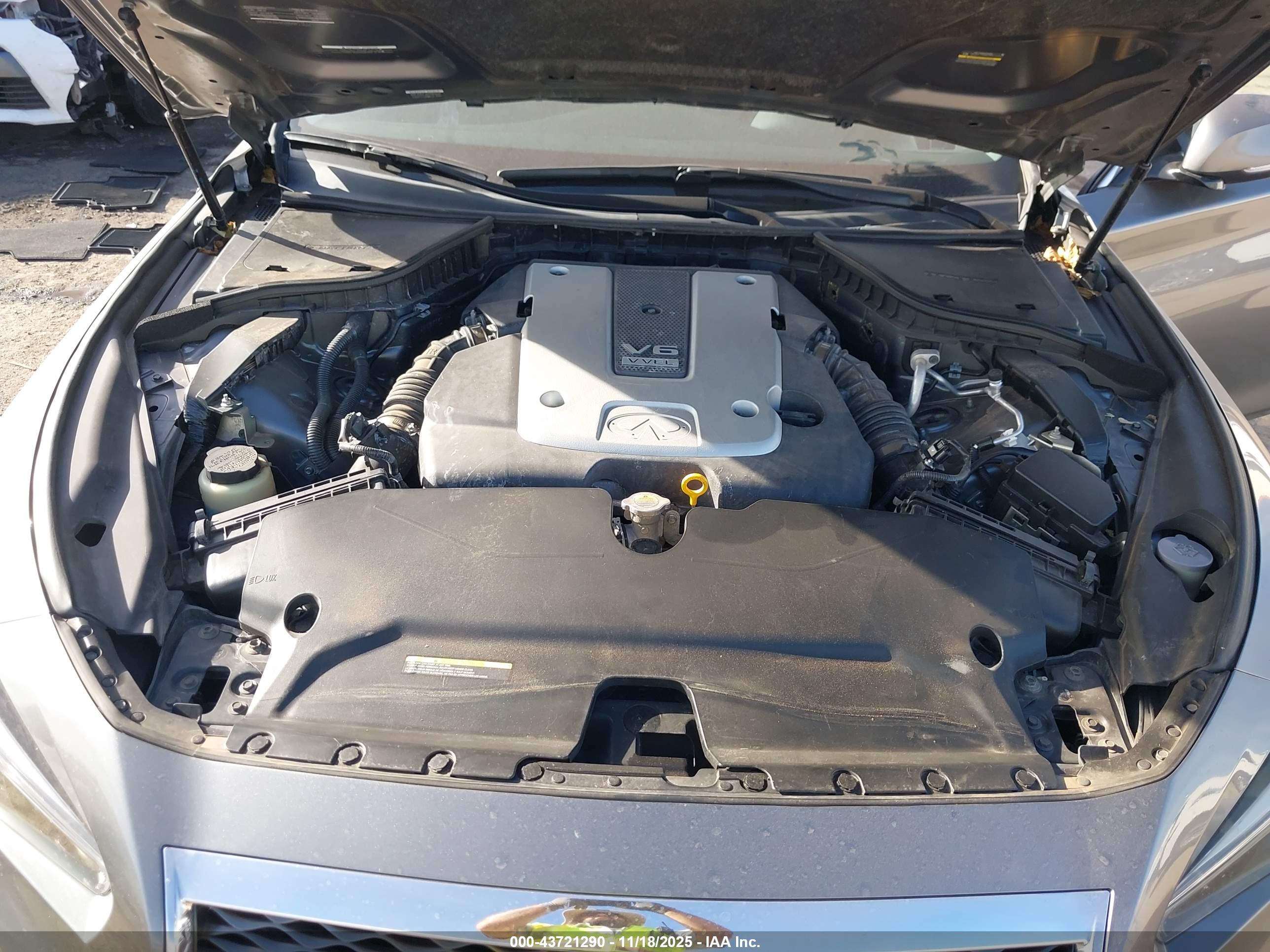 INFINITI Q50 image 10