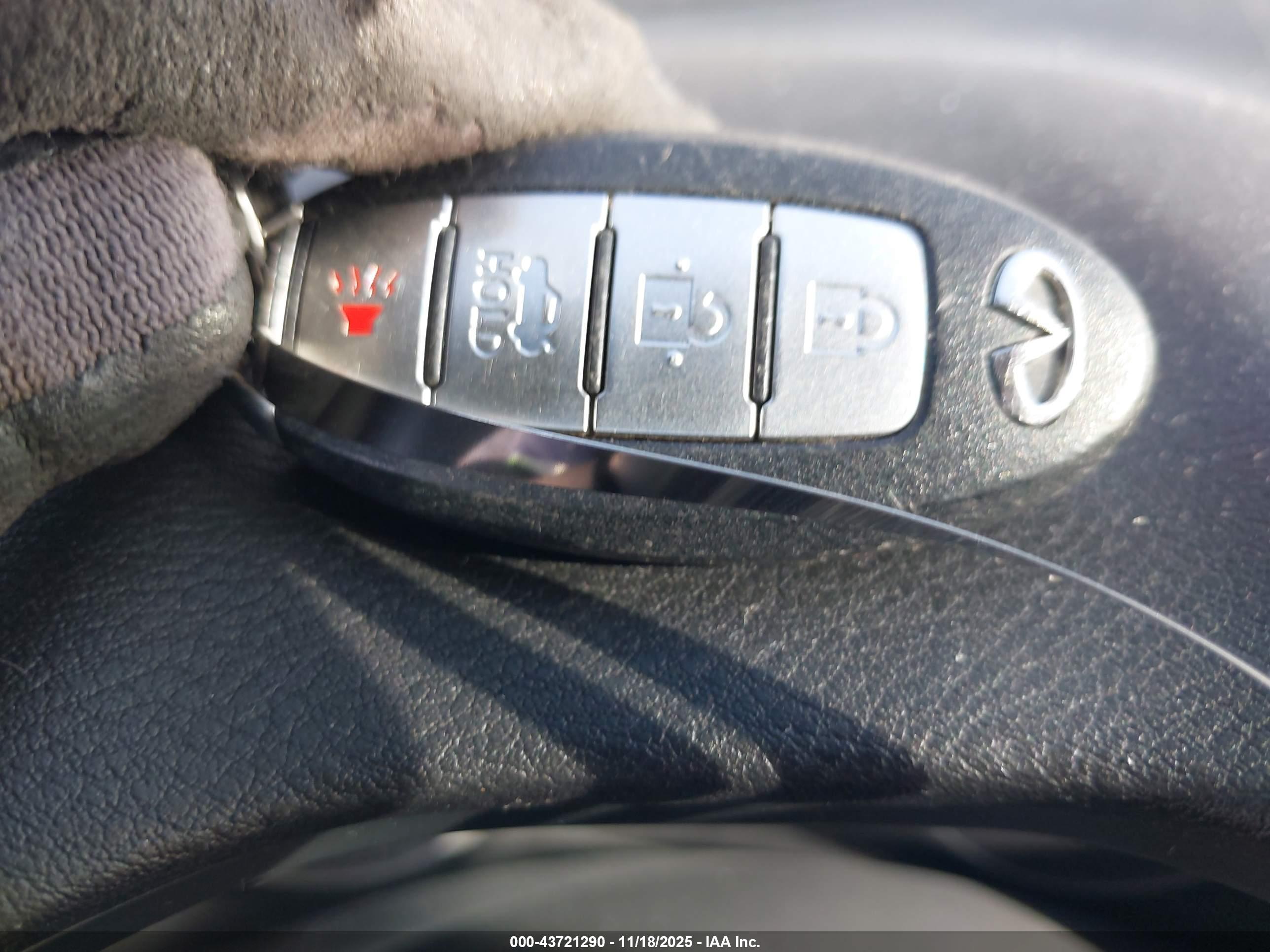 INFINITI Q50 image 11