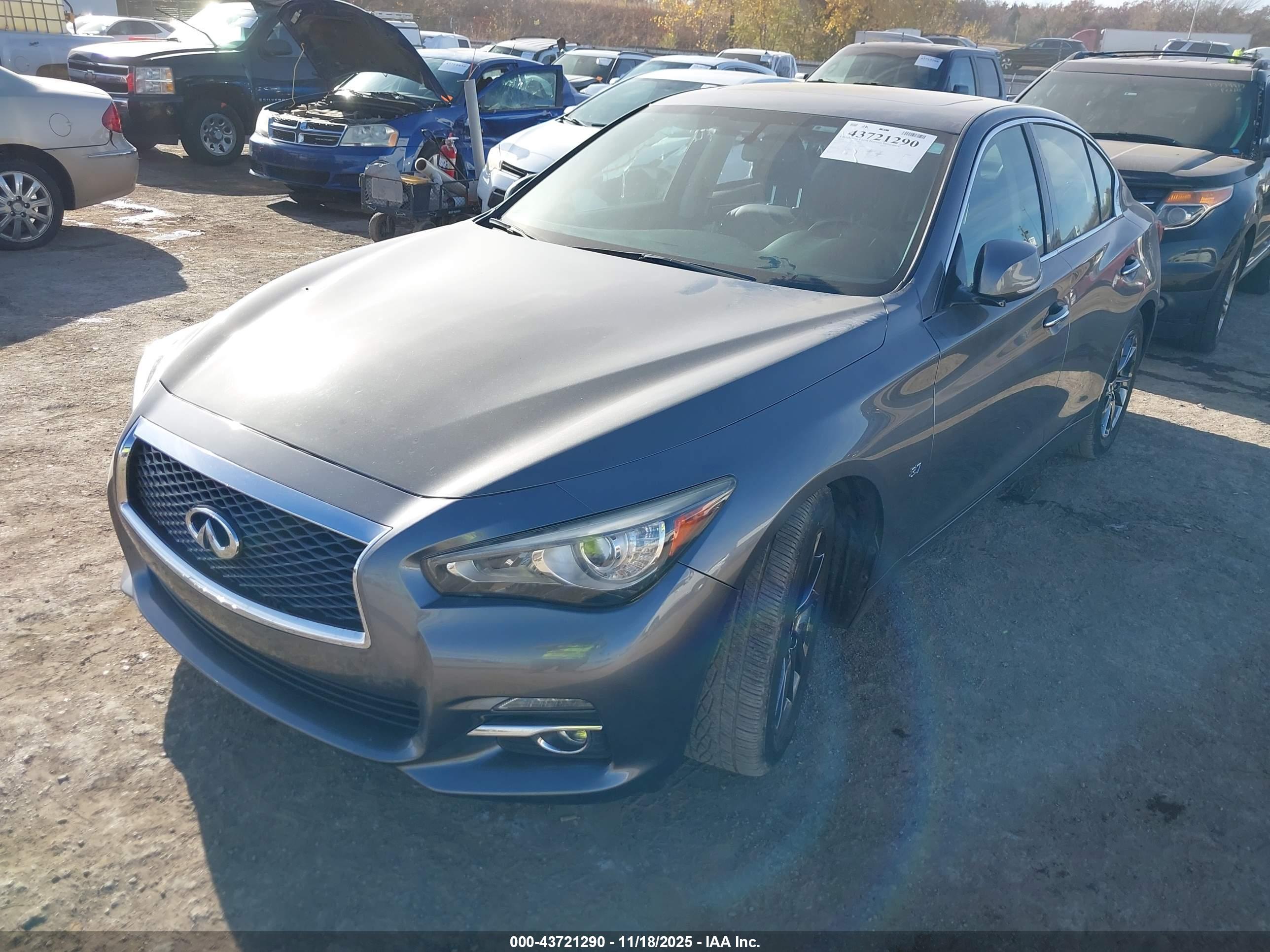 INFINITI Q50 image 2