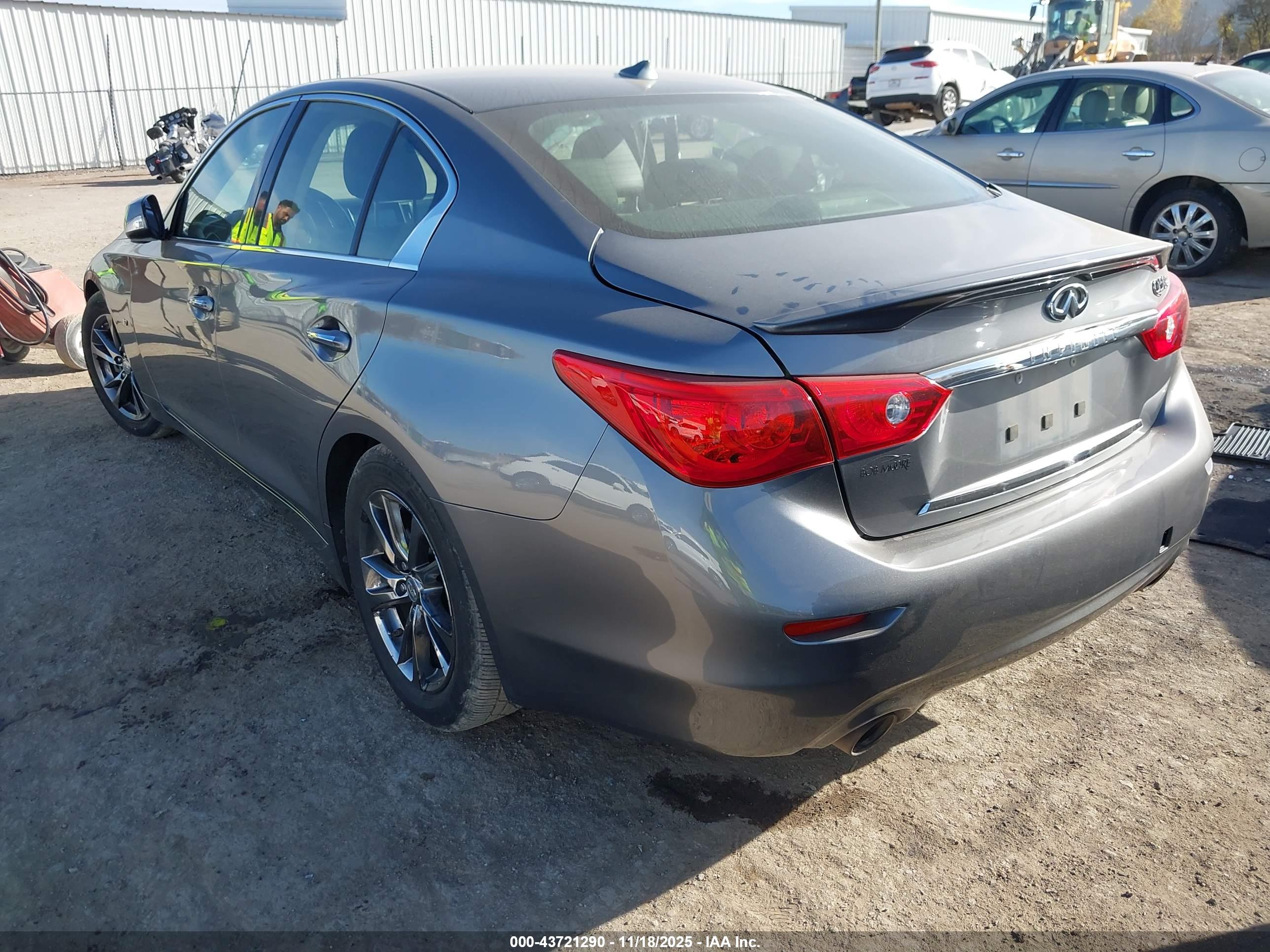 INFINITI Q50 image 3