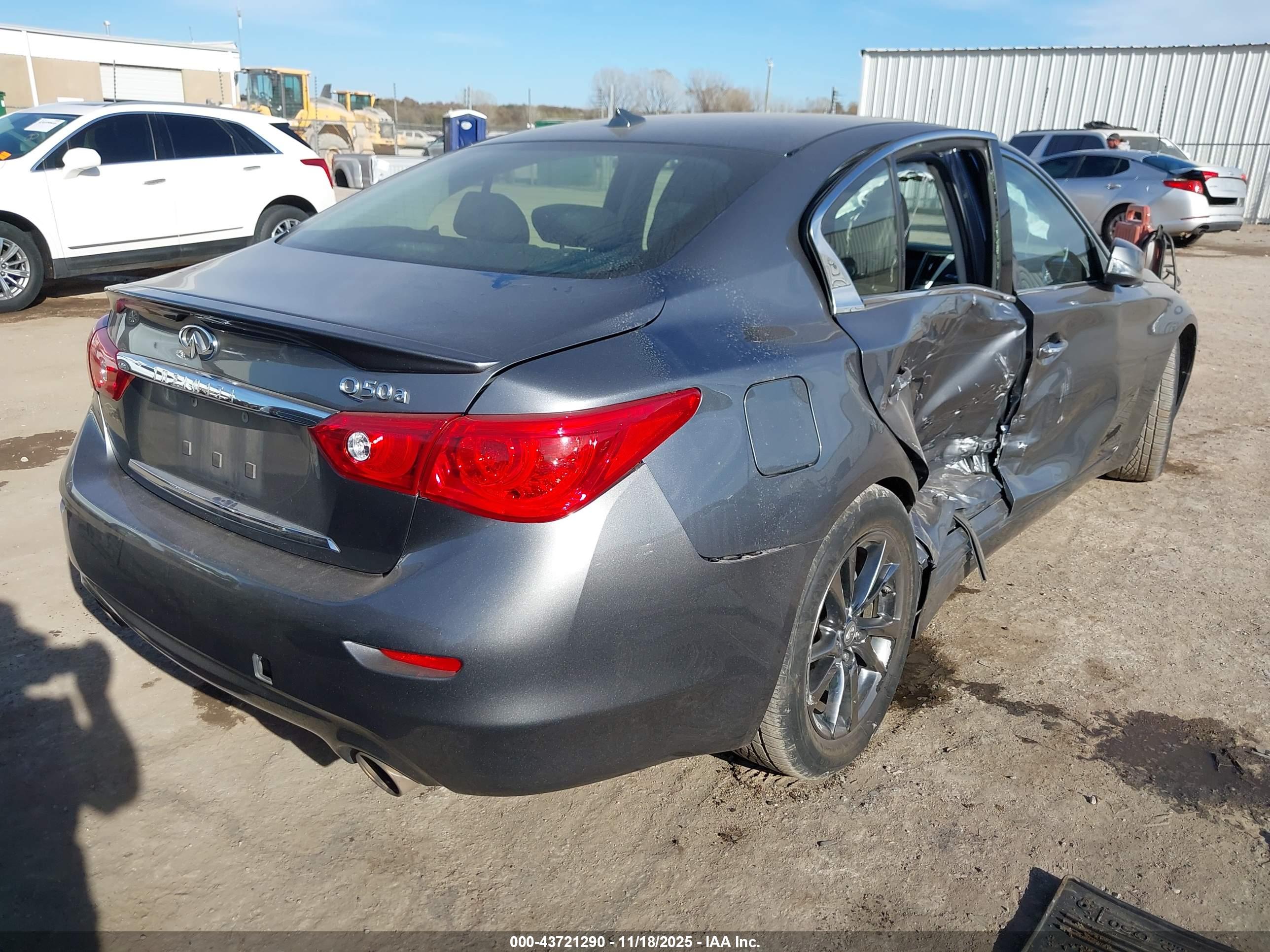 INFINITI Q50 image 4