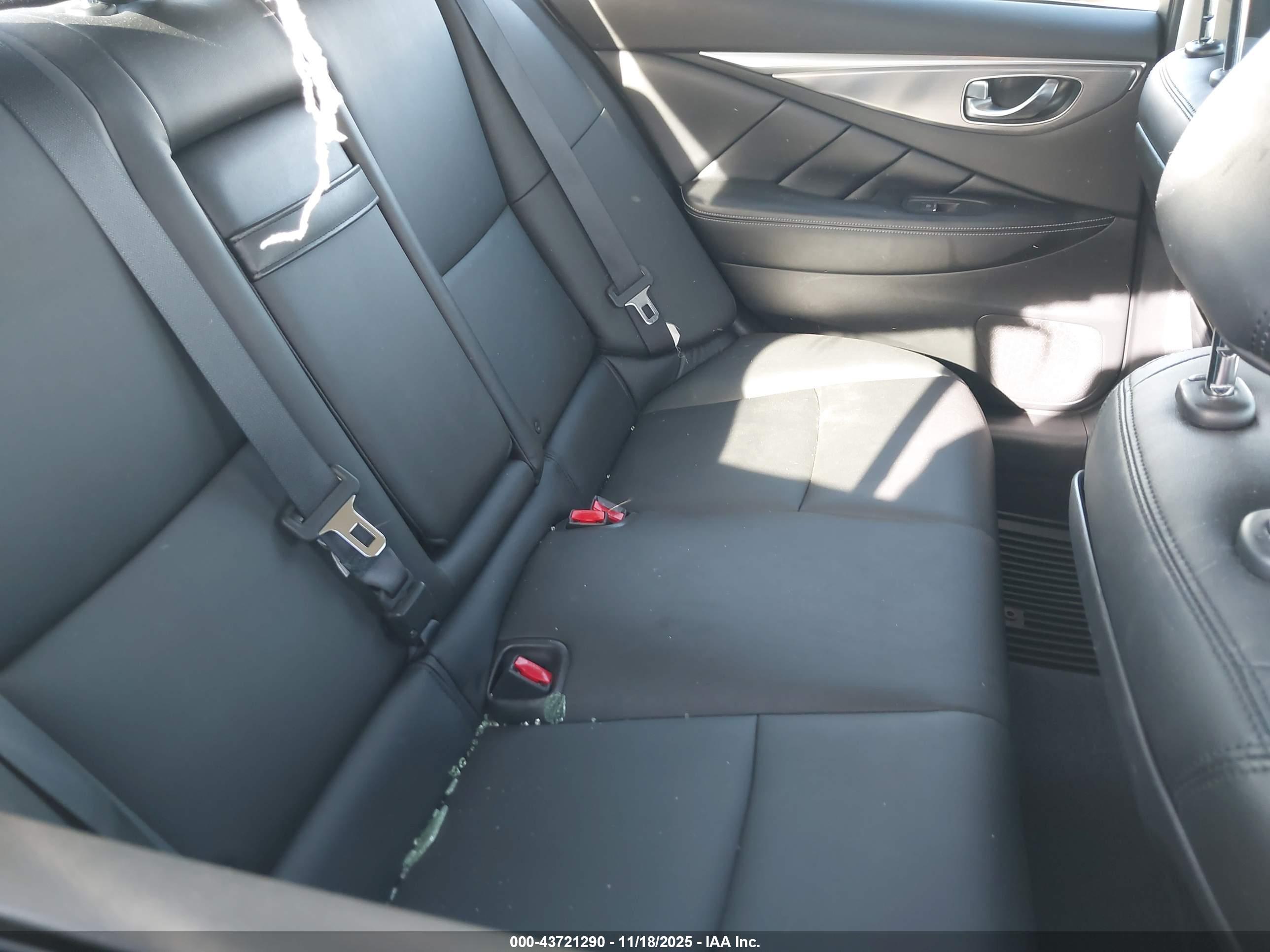 INFINITI Q50 image 8