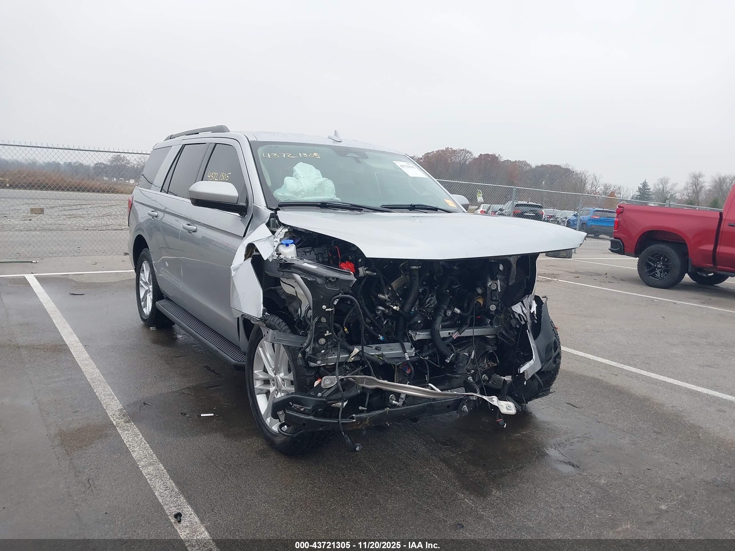 FORD EXPEDITION image 6