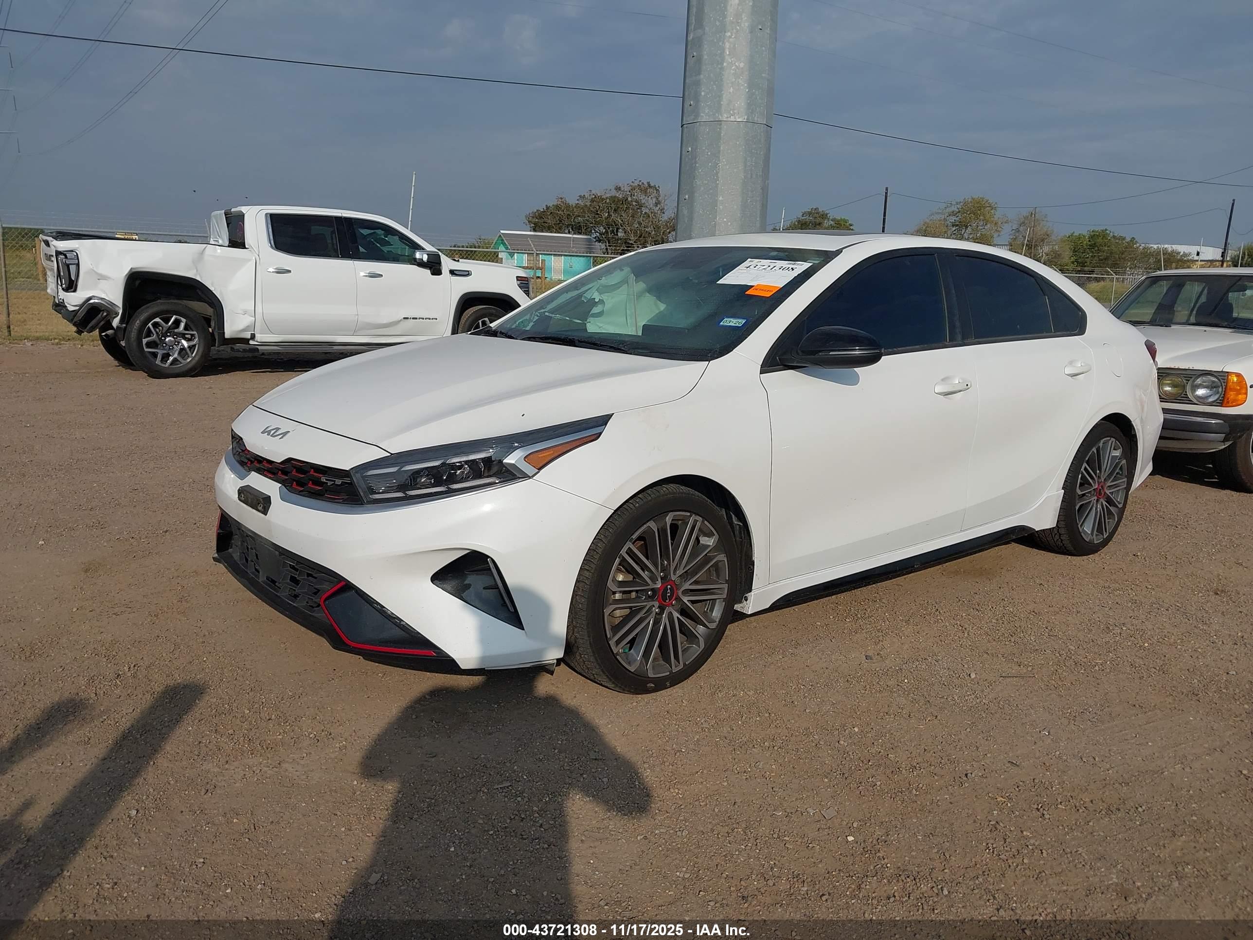 KIA FORTE image 2