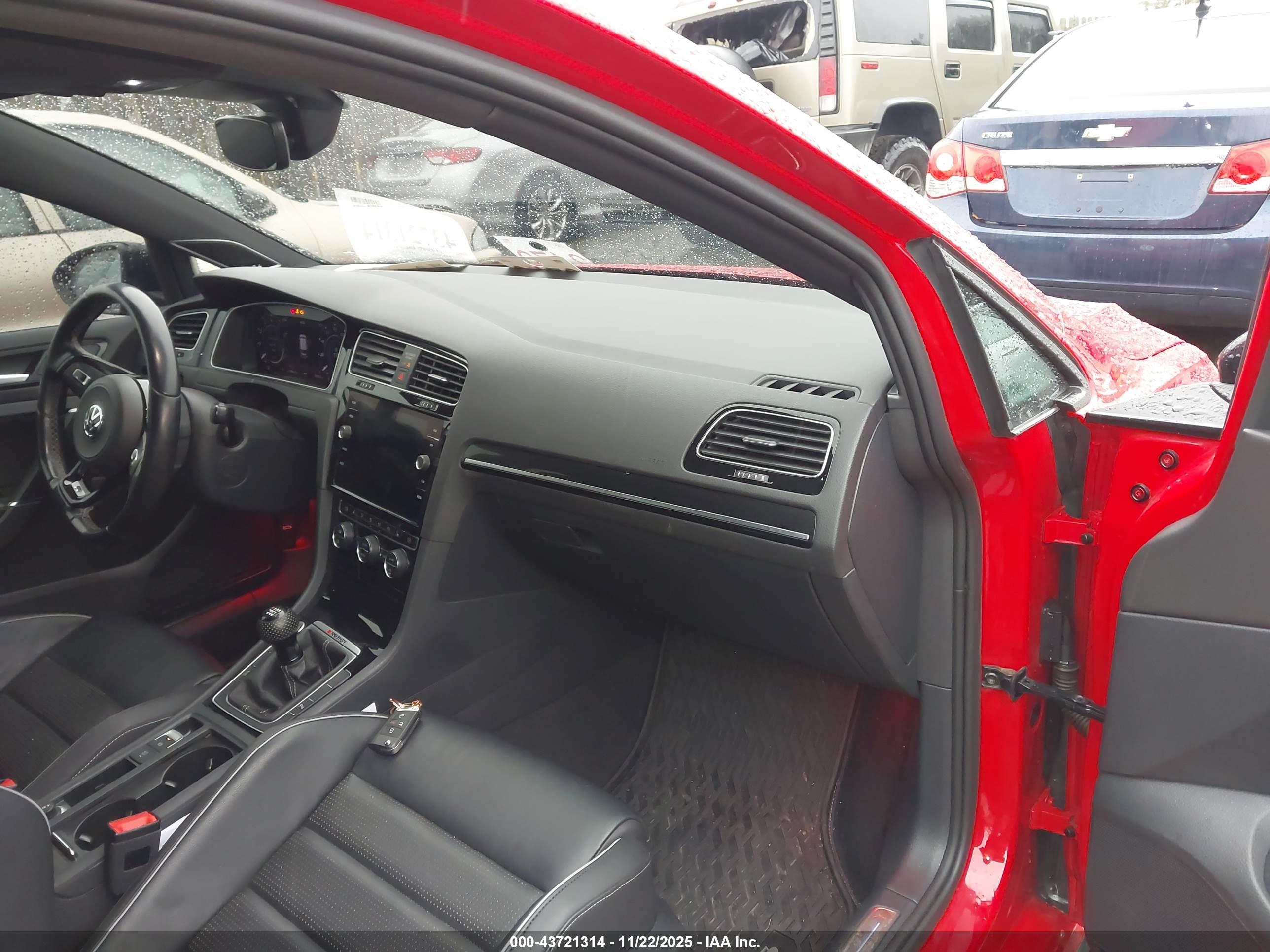 VOLKSWAGEN GOLF image 5