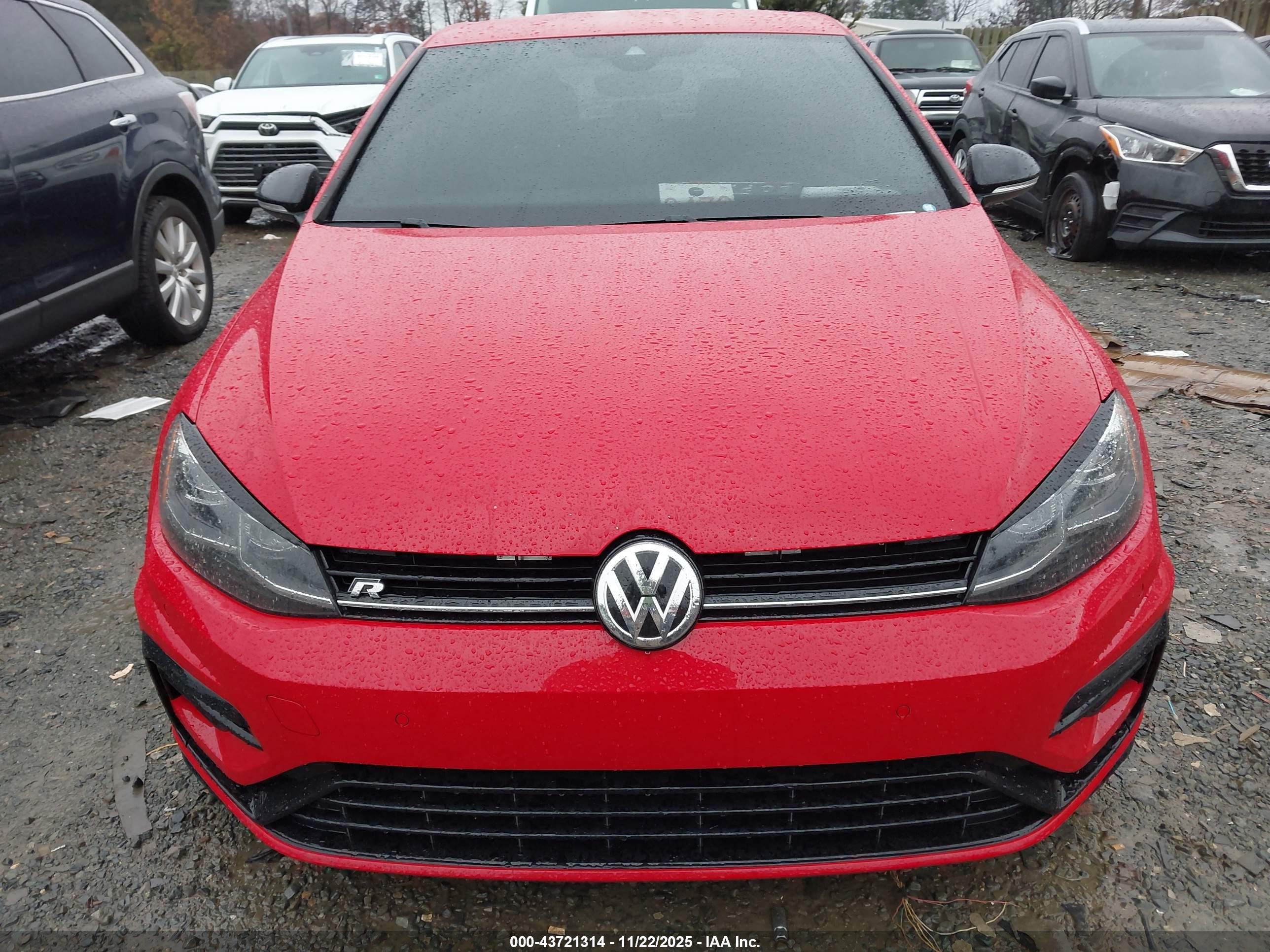 VOLKSWAGEN GOLF image 6