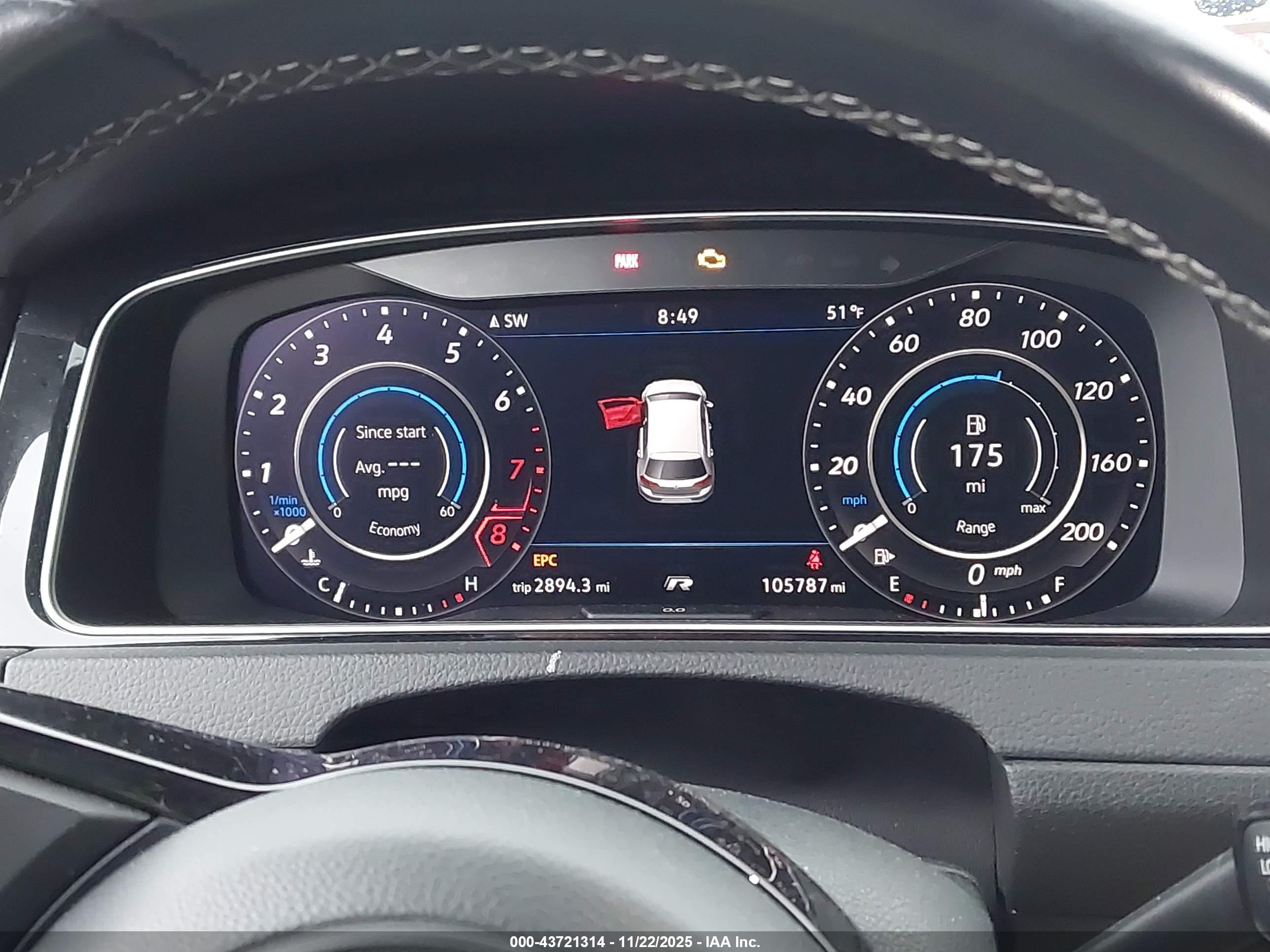 VOLKSWAGEN GOLF image 7