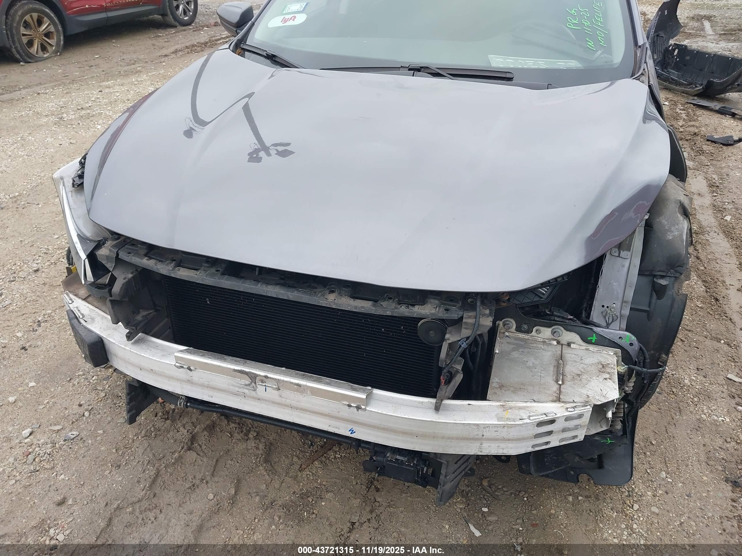 HONDA INSIGHT image 6