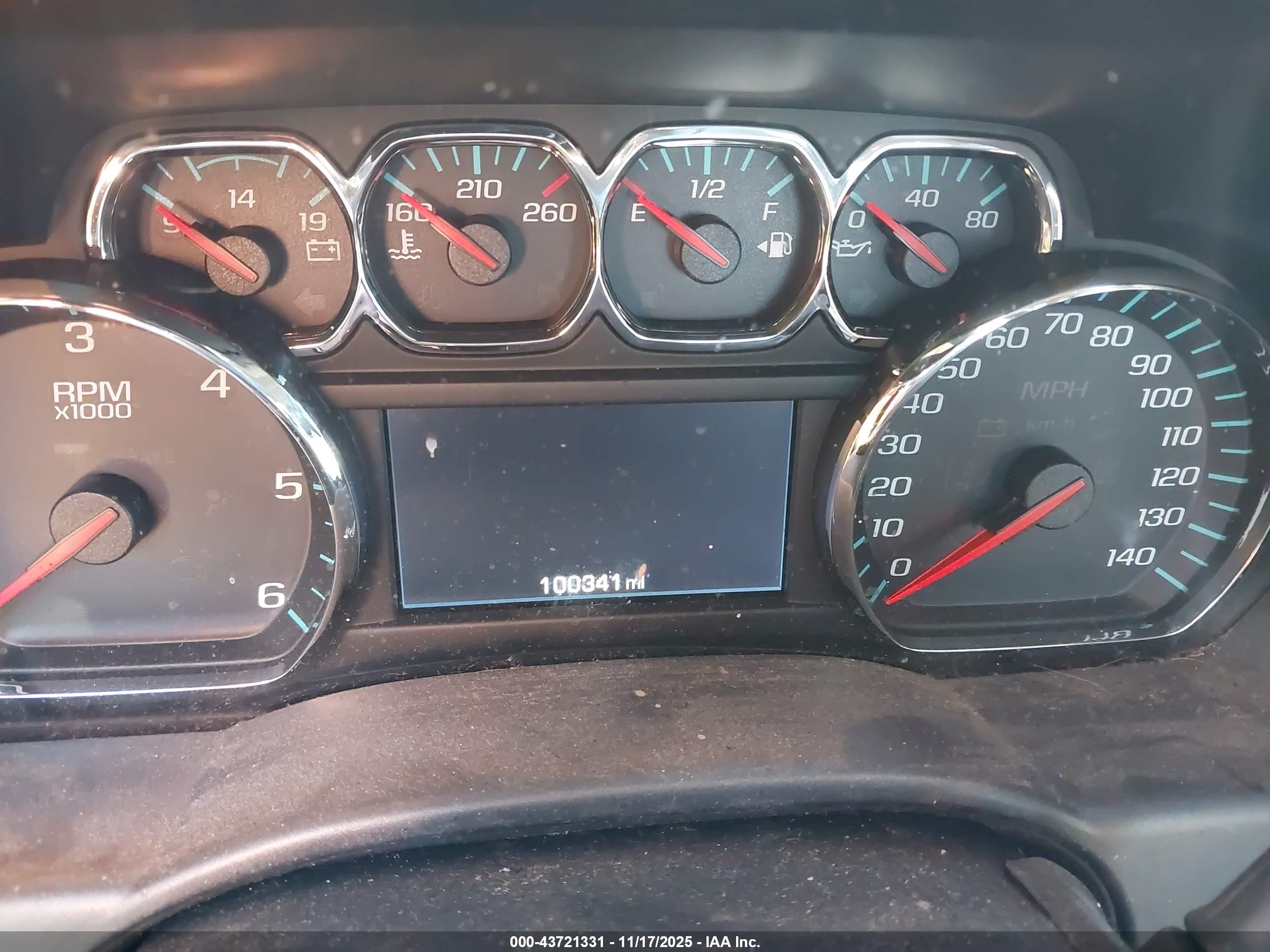 CHEVROLET SILVERADO image 7