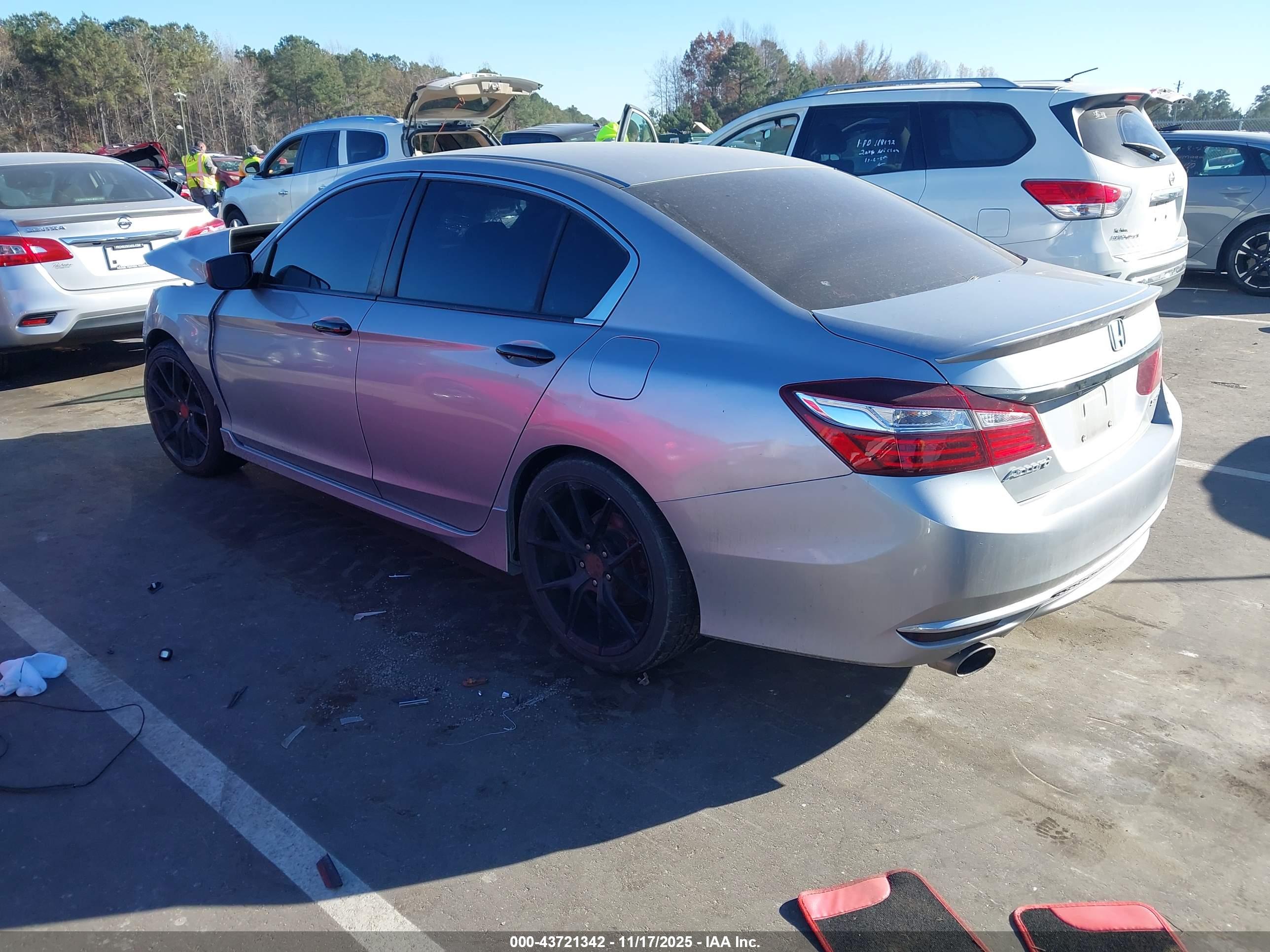 HONDA ACCORD image 3