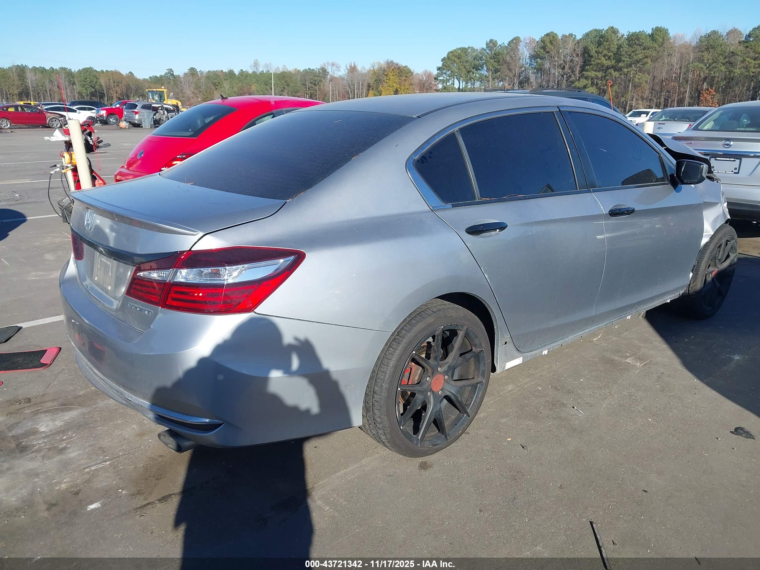 HONDA ACCORD image 4