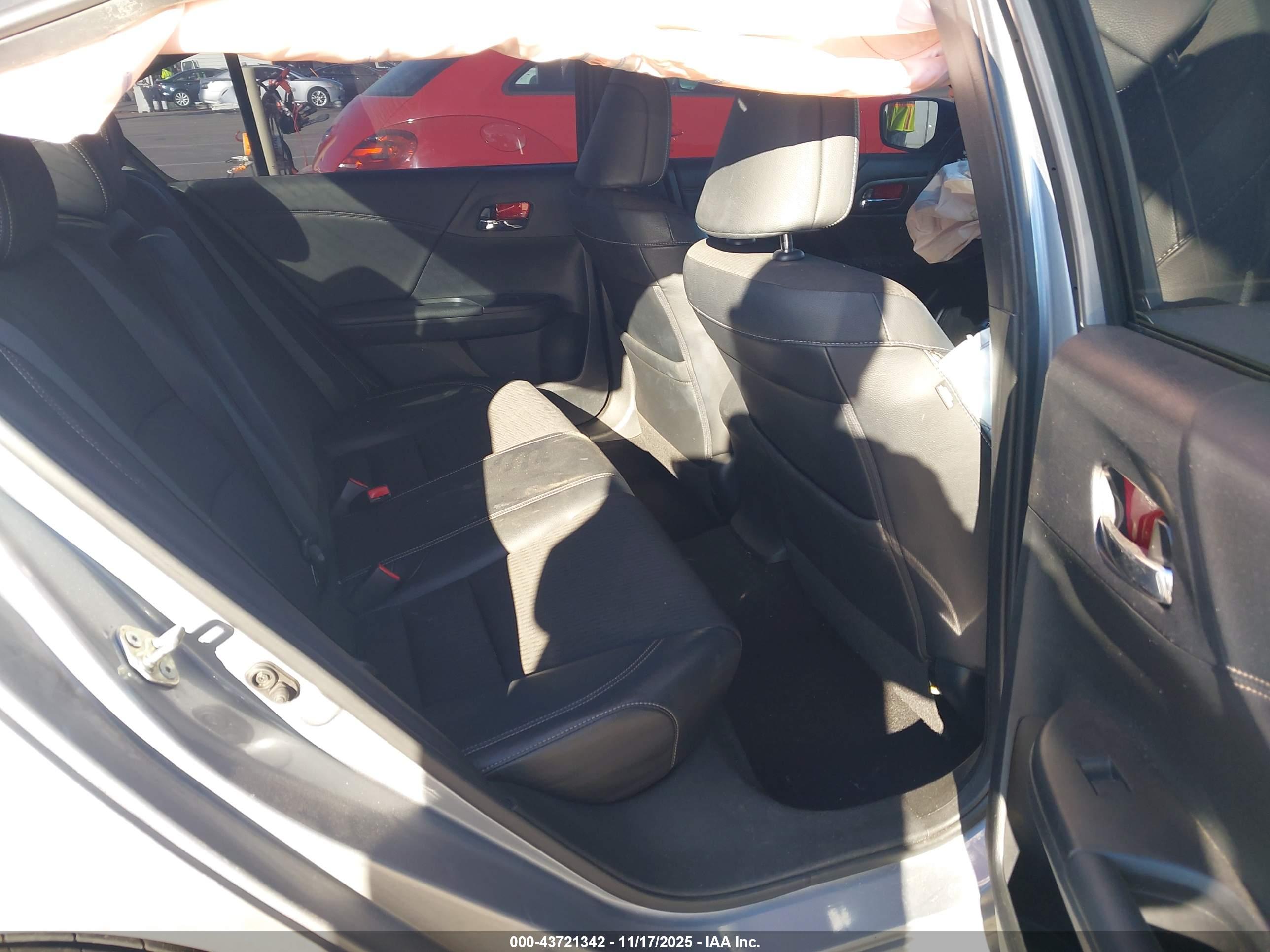 HONDA ACCORD image 8