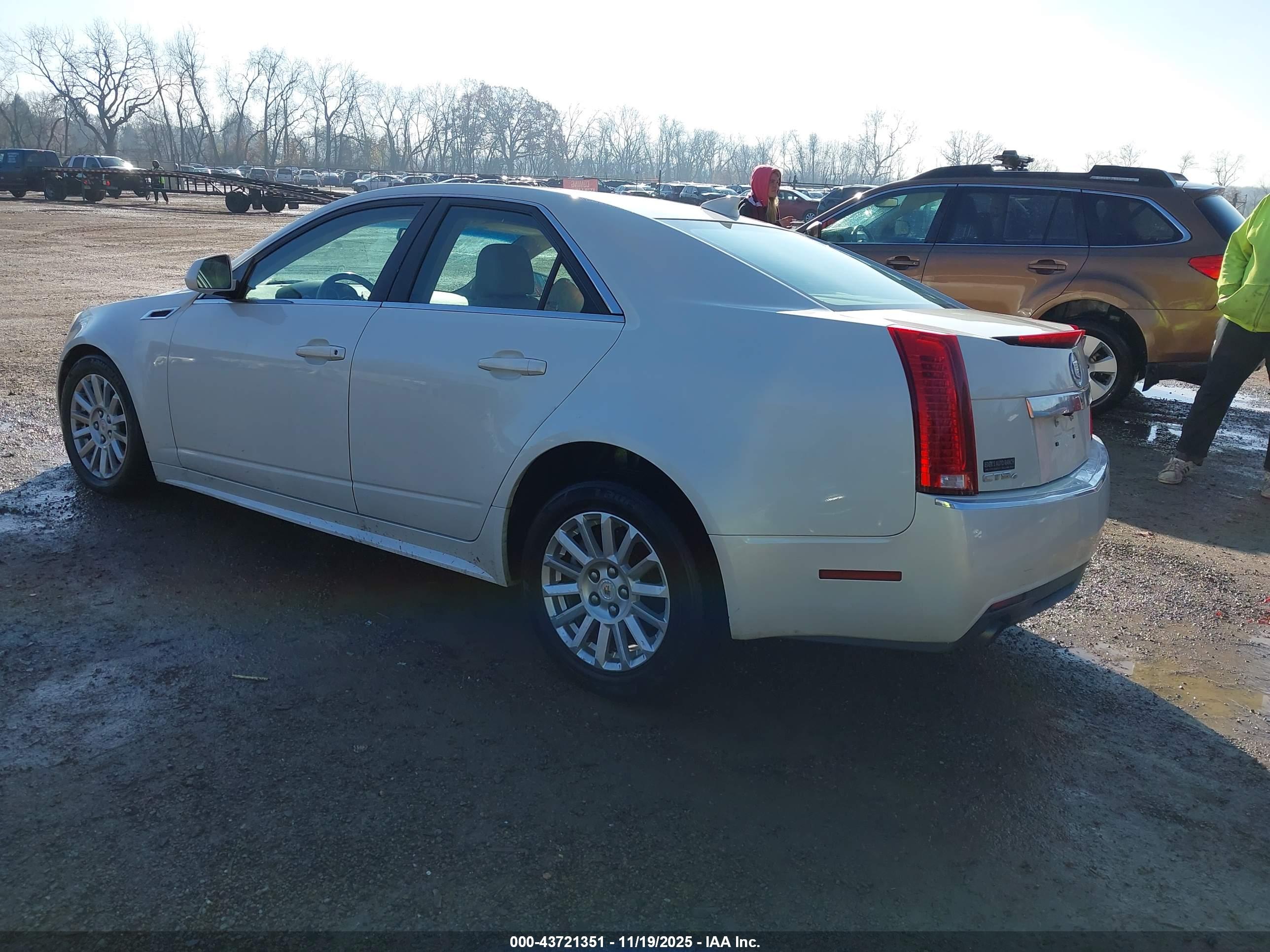 CADILLAC CTS image 3
