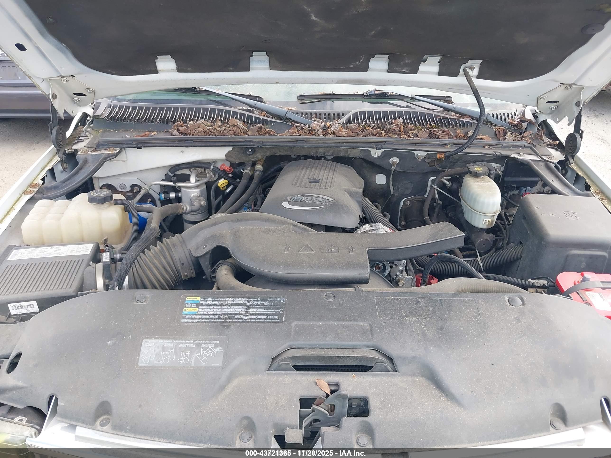 CHEVROLET TAHOE image 10