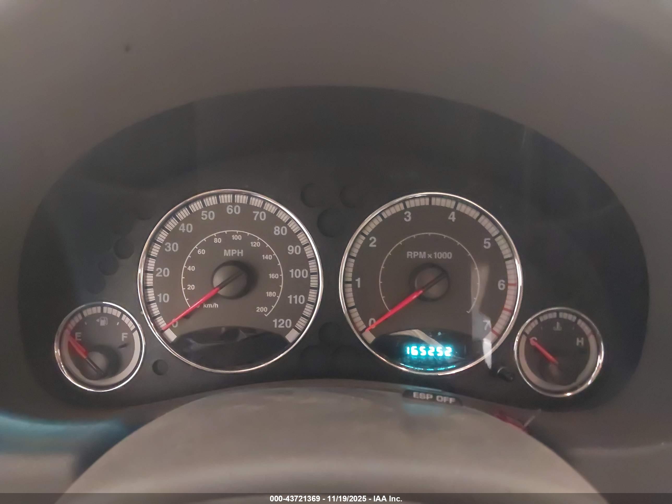 JEEP LIBERTY image 7