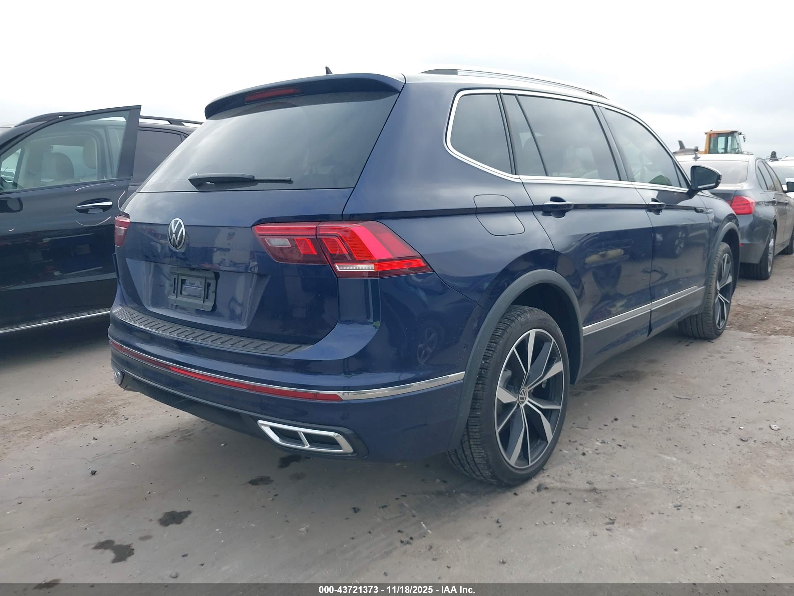 VOLKSWAGEN TIGUAN image 4