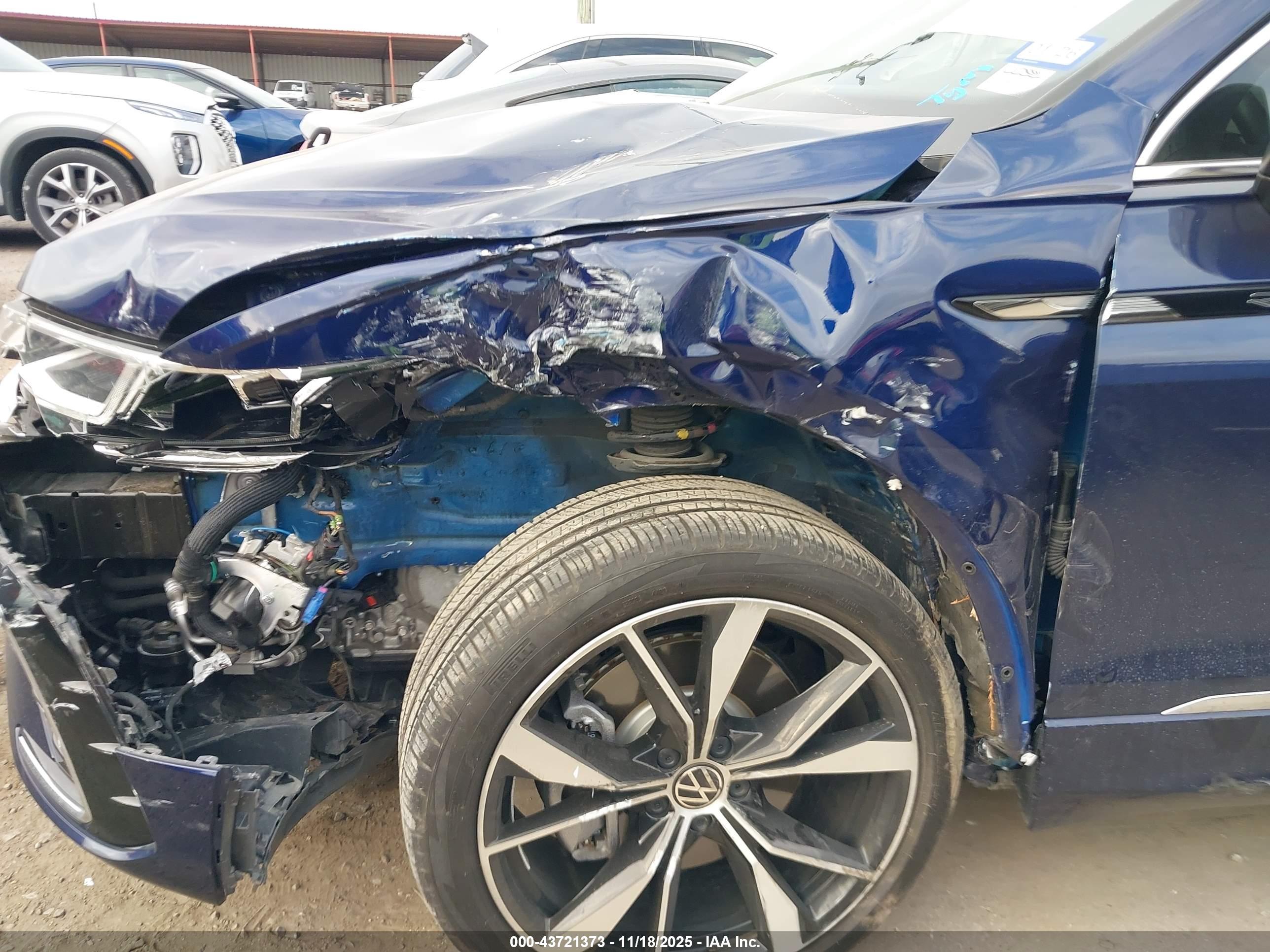 VOLKSWAGEN TIGUAN image 6