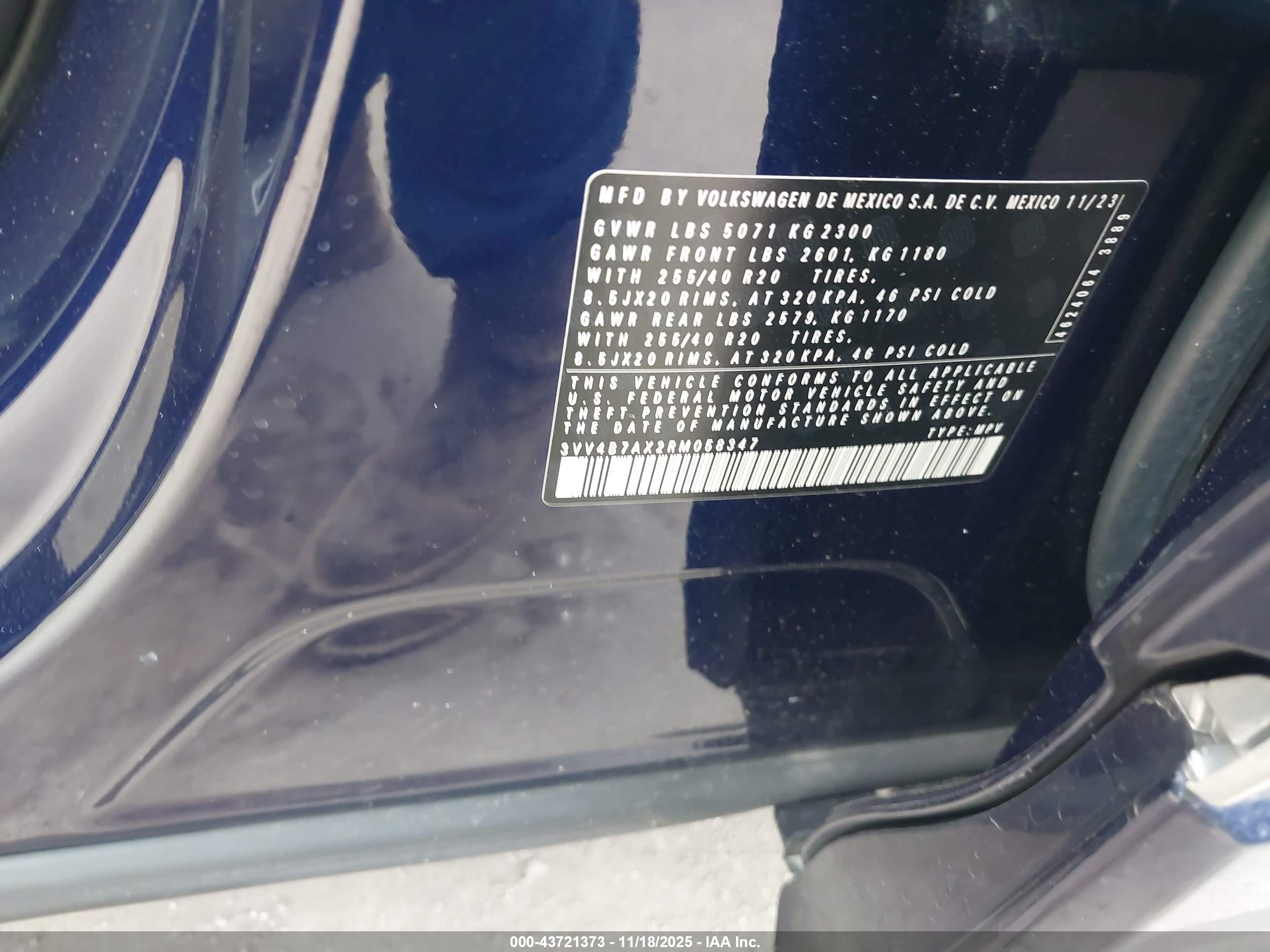 VOLKSWAGEN TIGUAN image 9