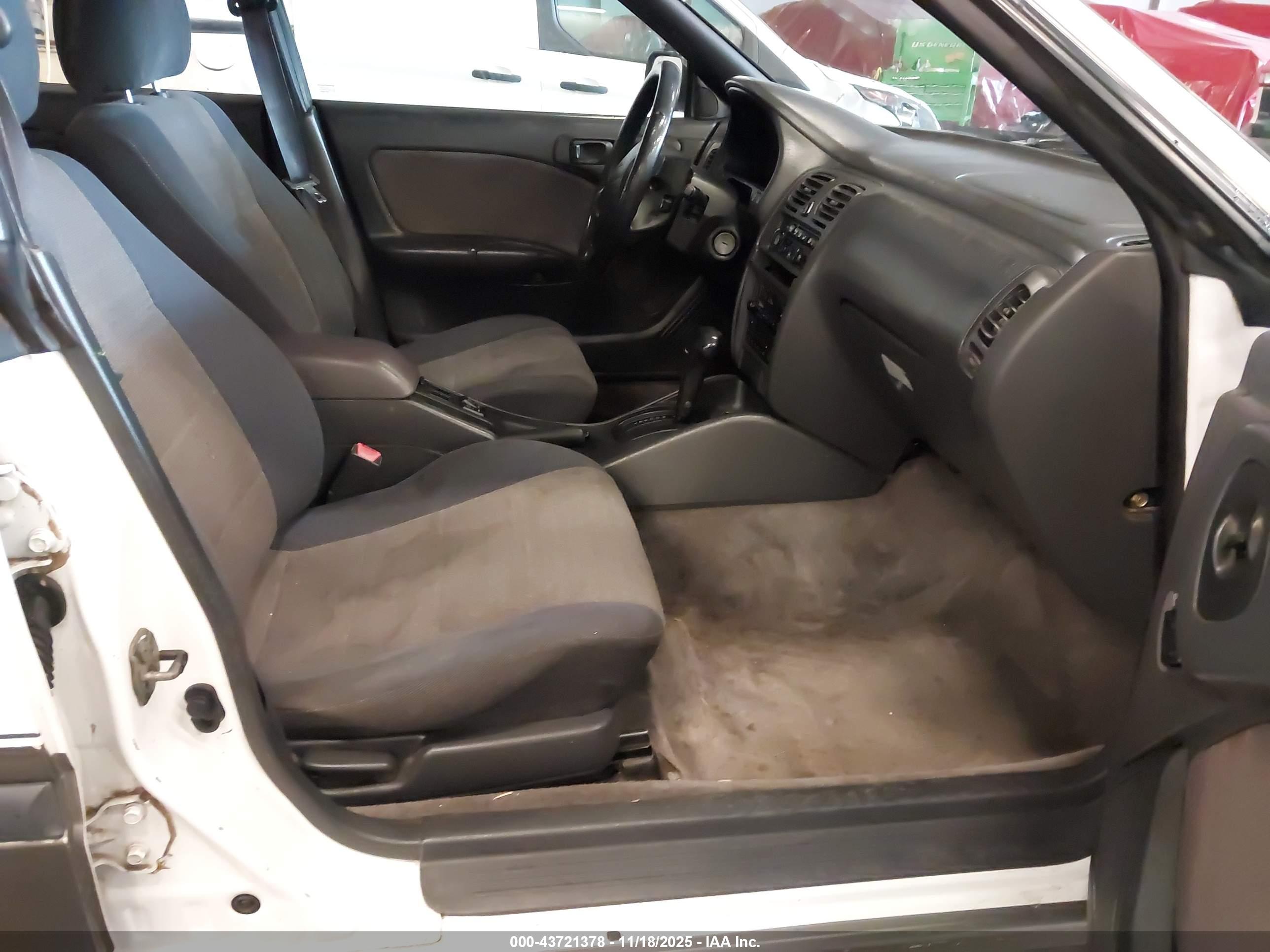 SUBARU LEGACY image 5
