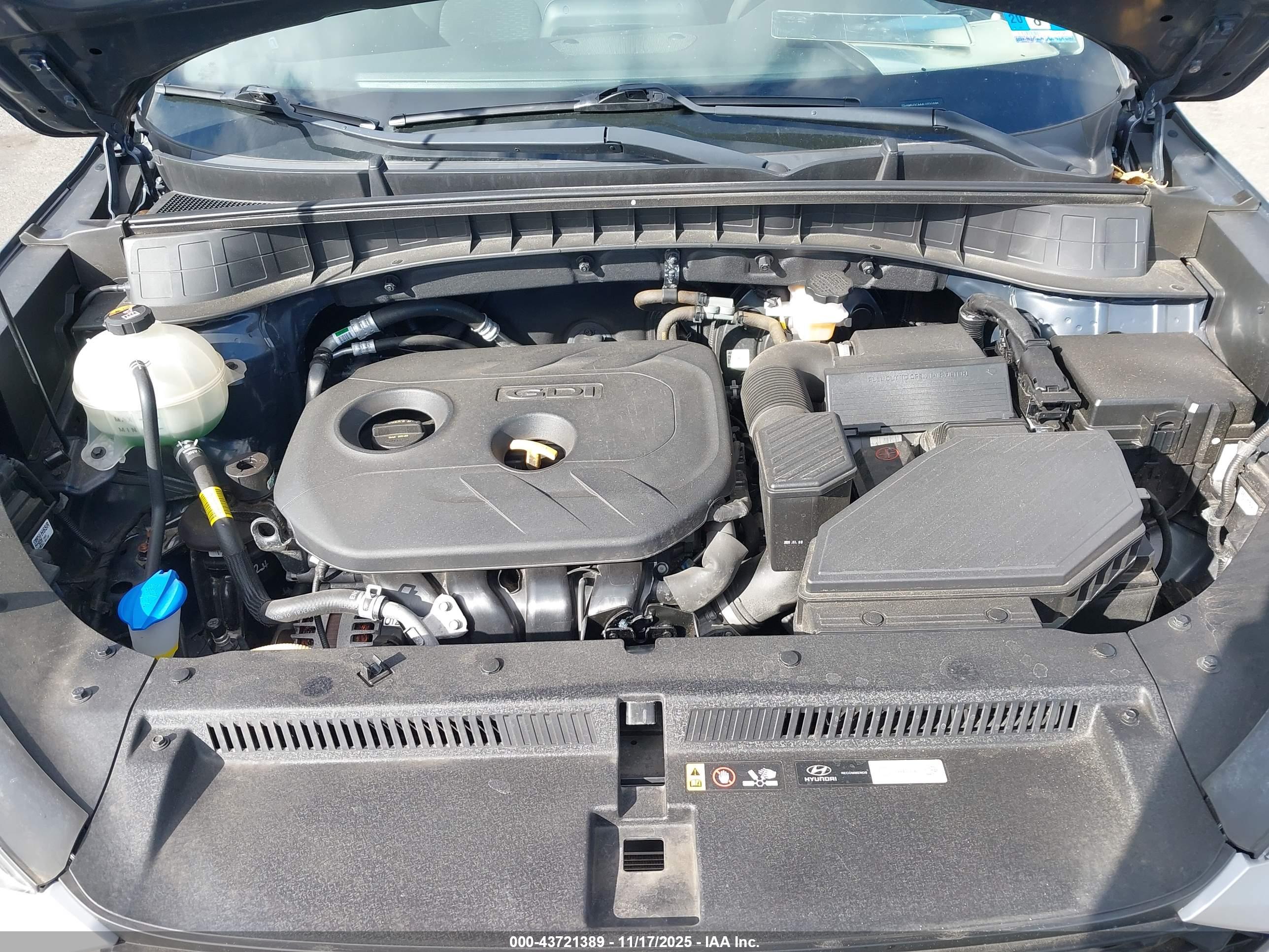 HYUNDAI TUCSON image 10