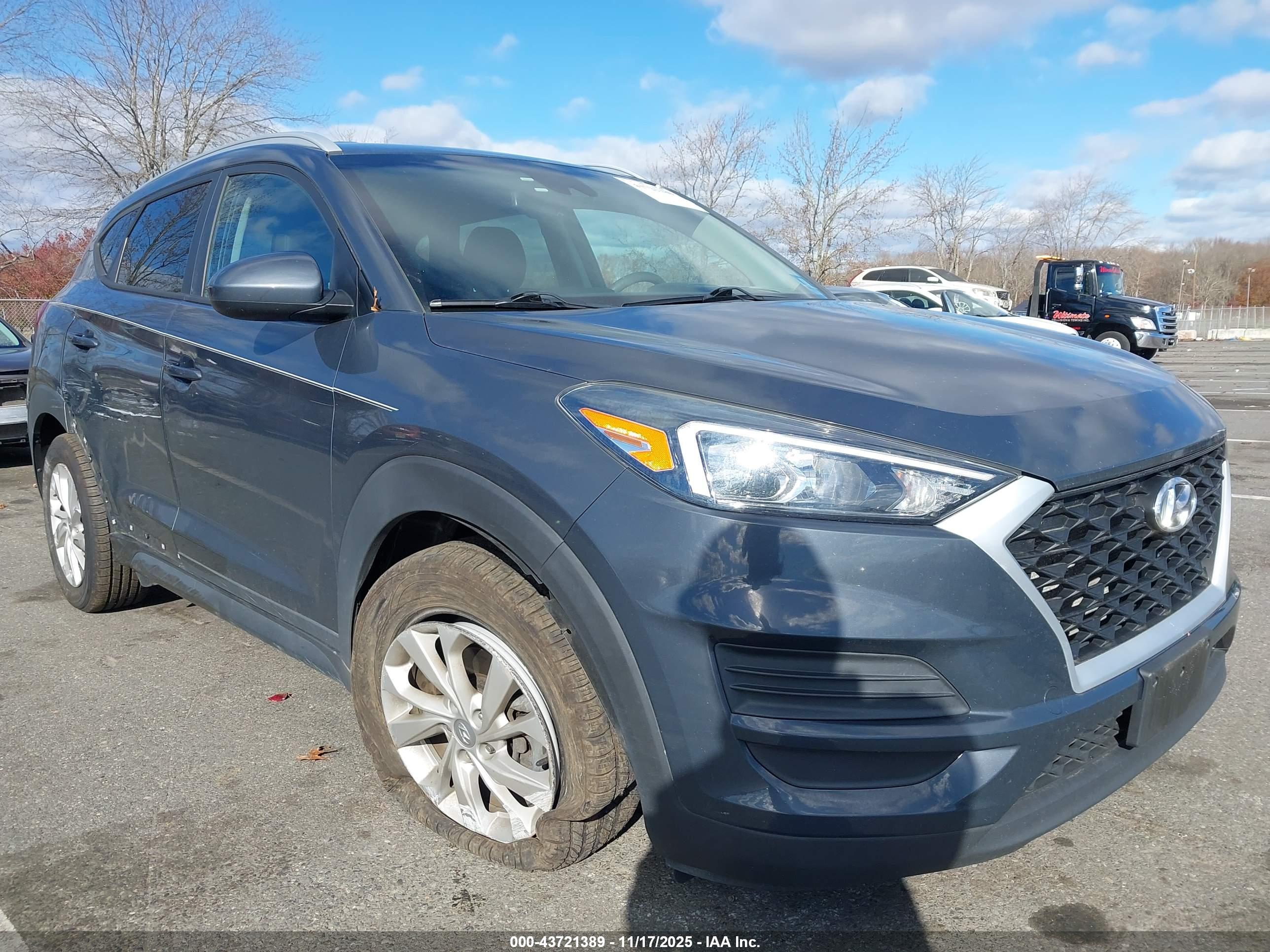 HYUNDAI TUCSON image 6
