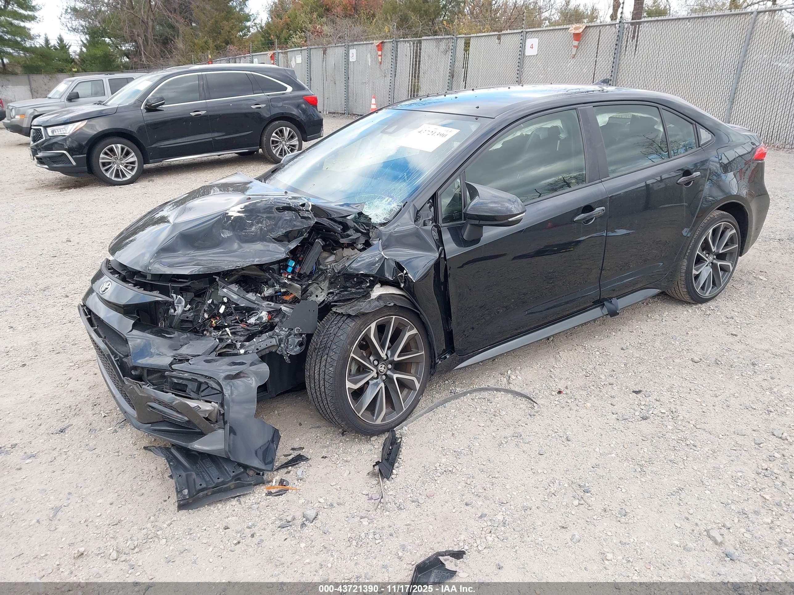 TOYOTA COROLLA image 2