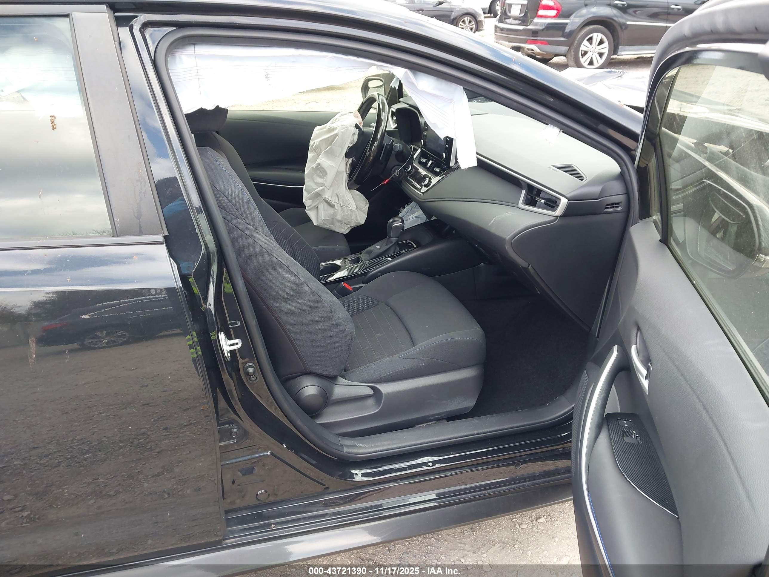 TOYOTA COROLLA image 5