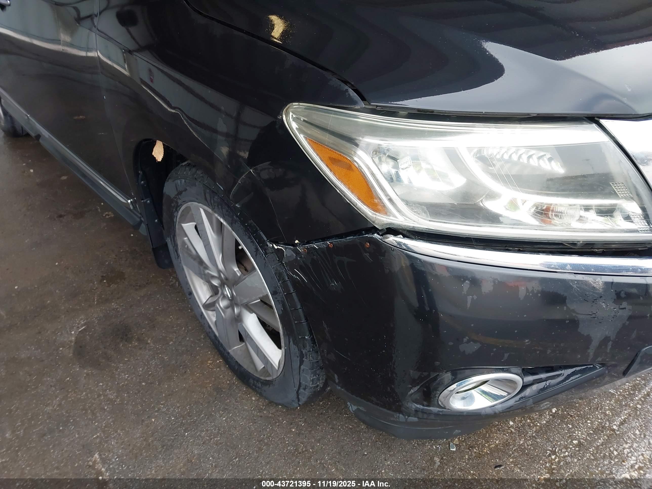 NISSAN PATHFINDER image 6