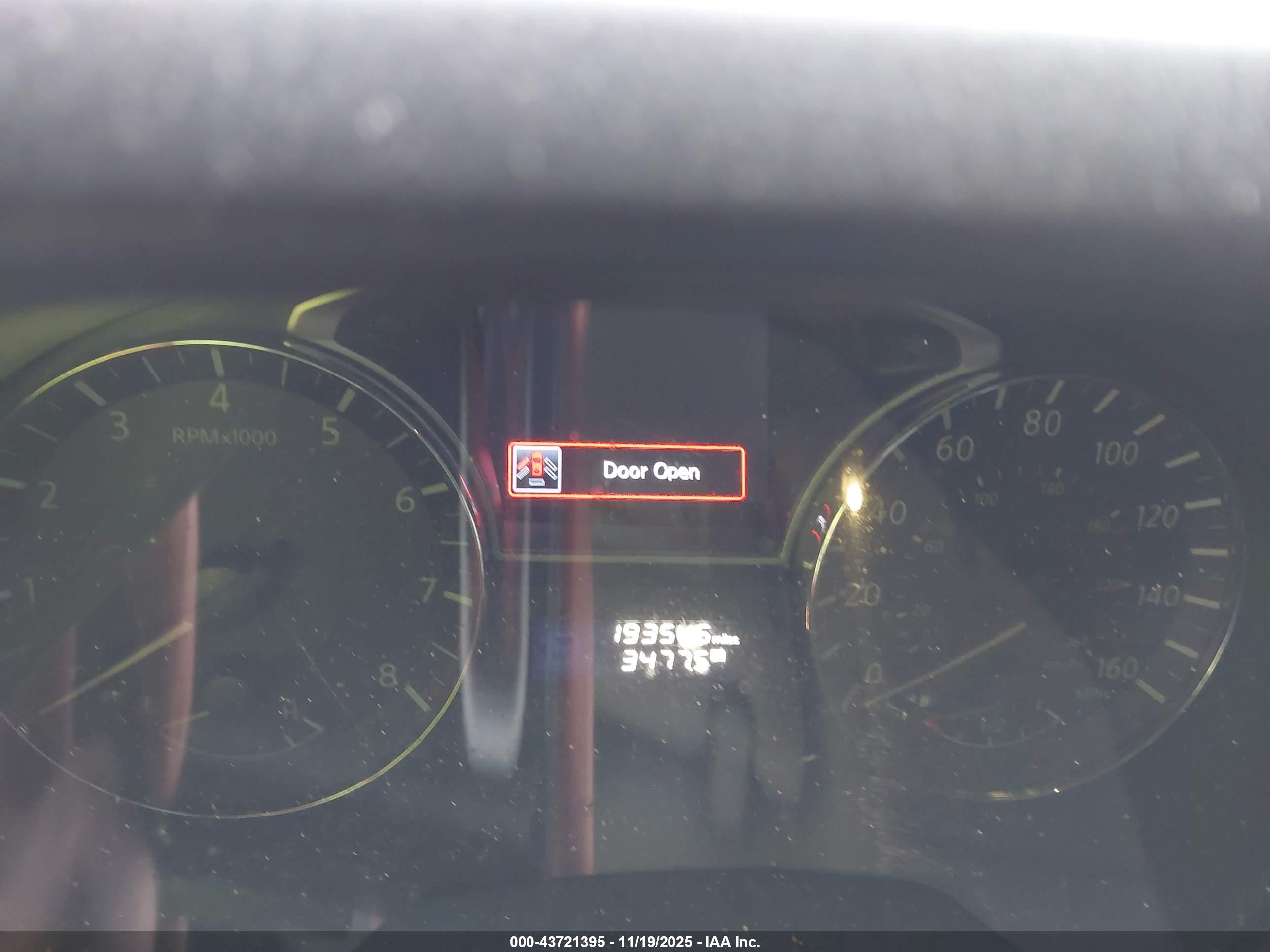 NISSAN PATHFINDER image 7