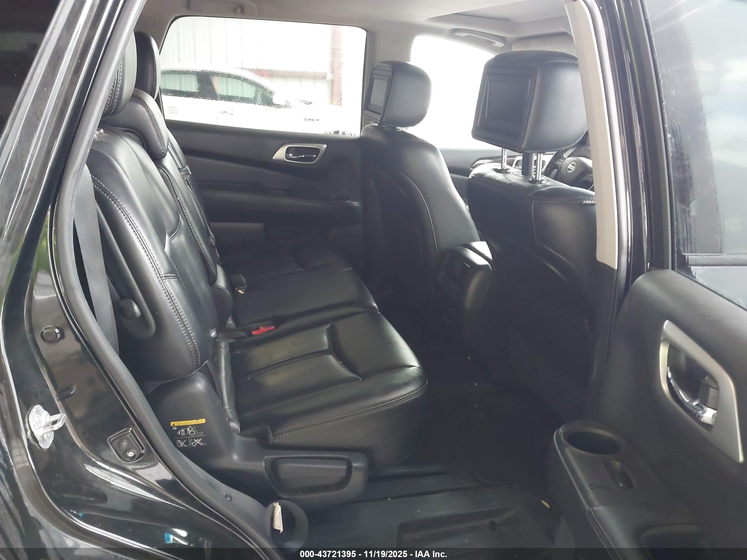 NISSAN PATHFINDER image 8
