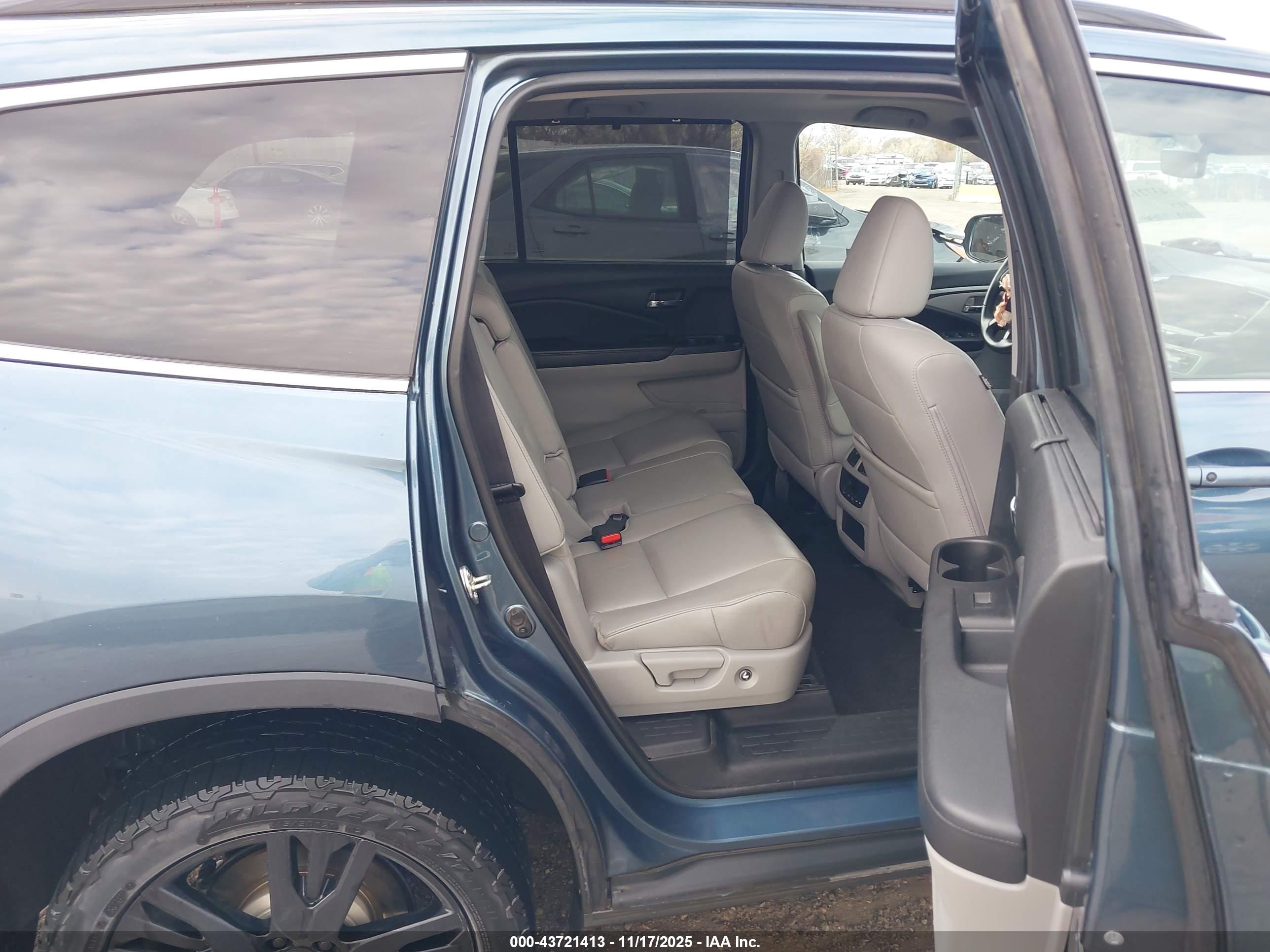 HONDA PILOT image 8